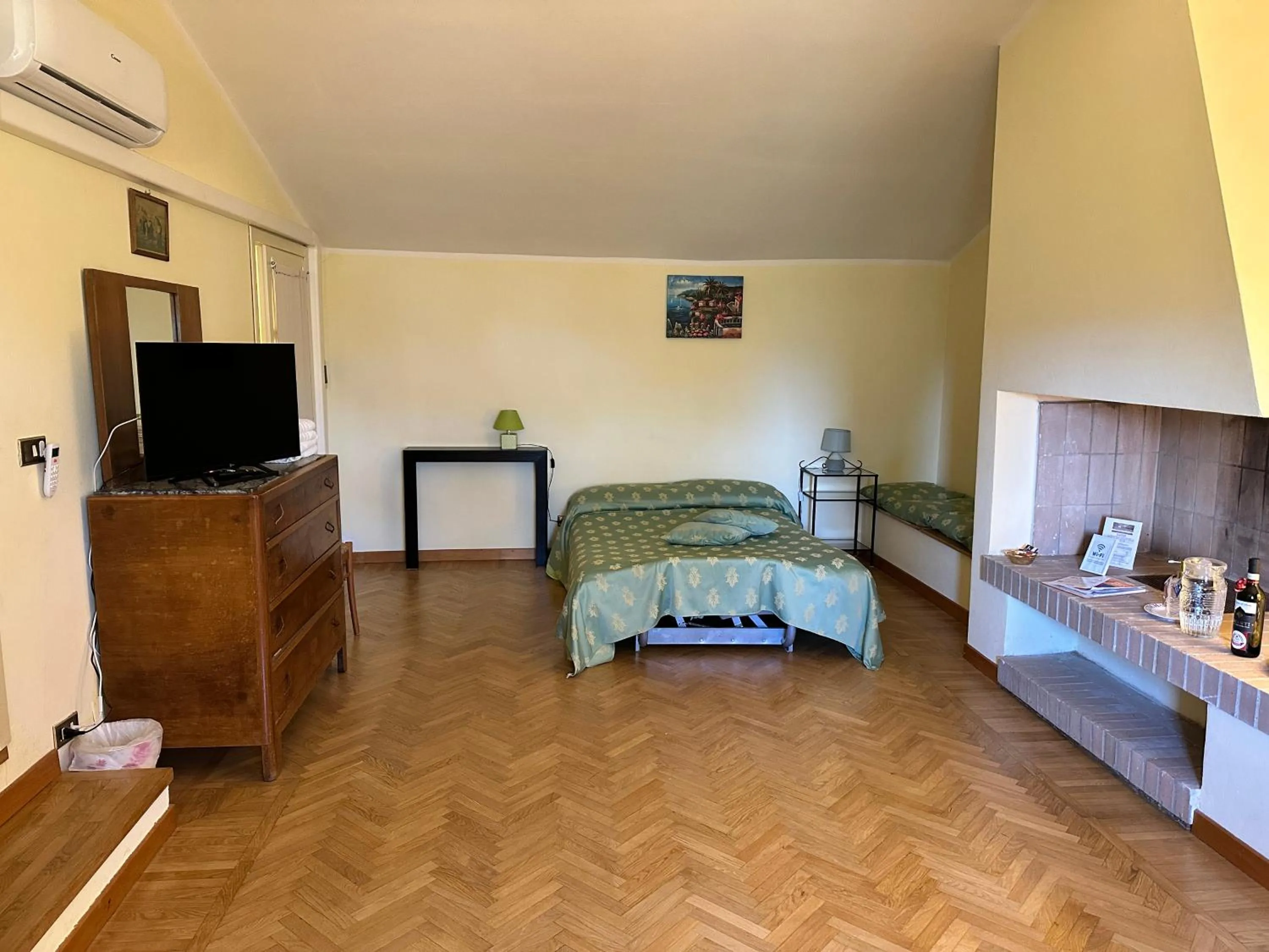 Bedroom, Bed in Villa Sargiano