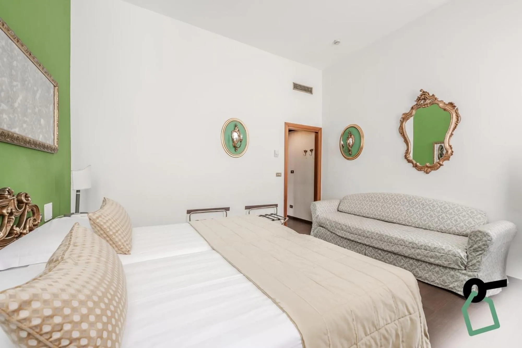 Photo of the whole room, Bed in HOTIDAY Room Collection - Venezia Santa Lucia