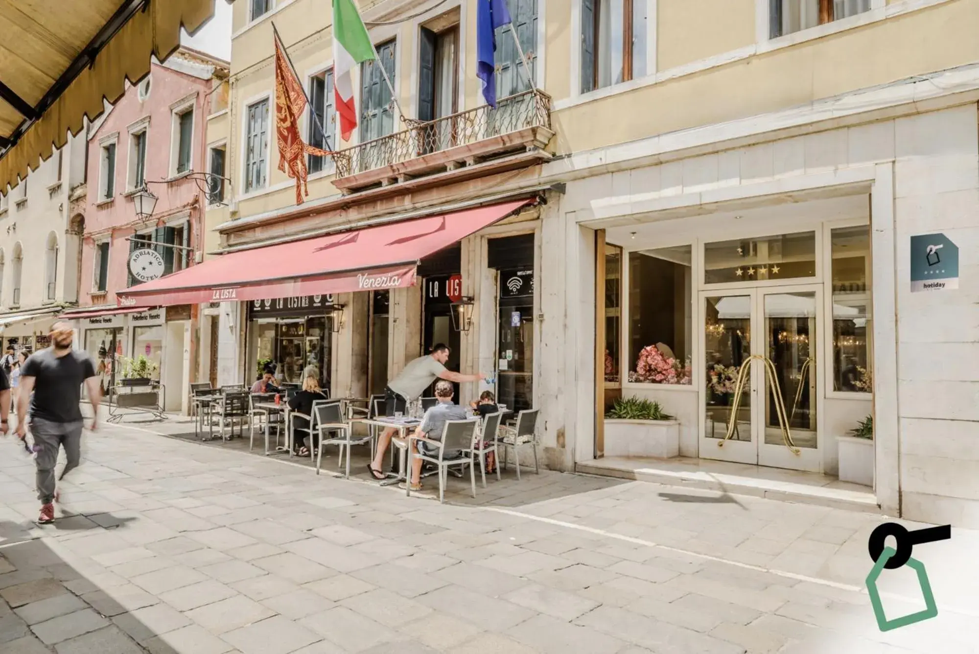 Property building in HOTIDAY Room Collection - Venezia Santa Lucia Property building in HOTIDAY Room Collection - Venezia Santa Lucia