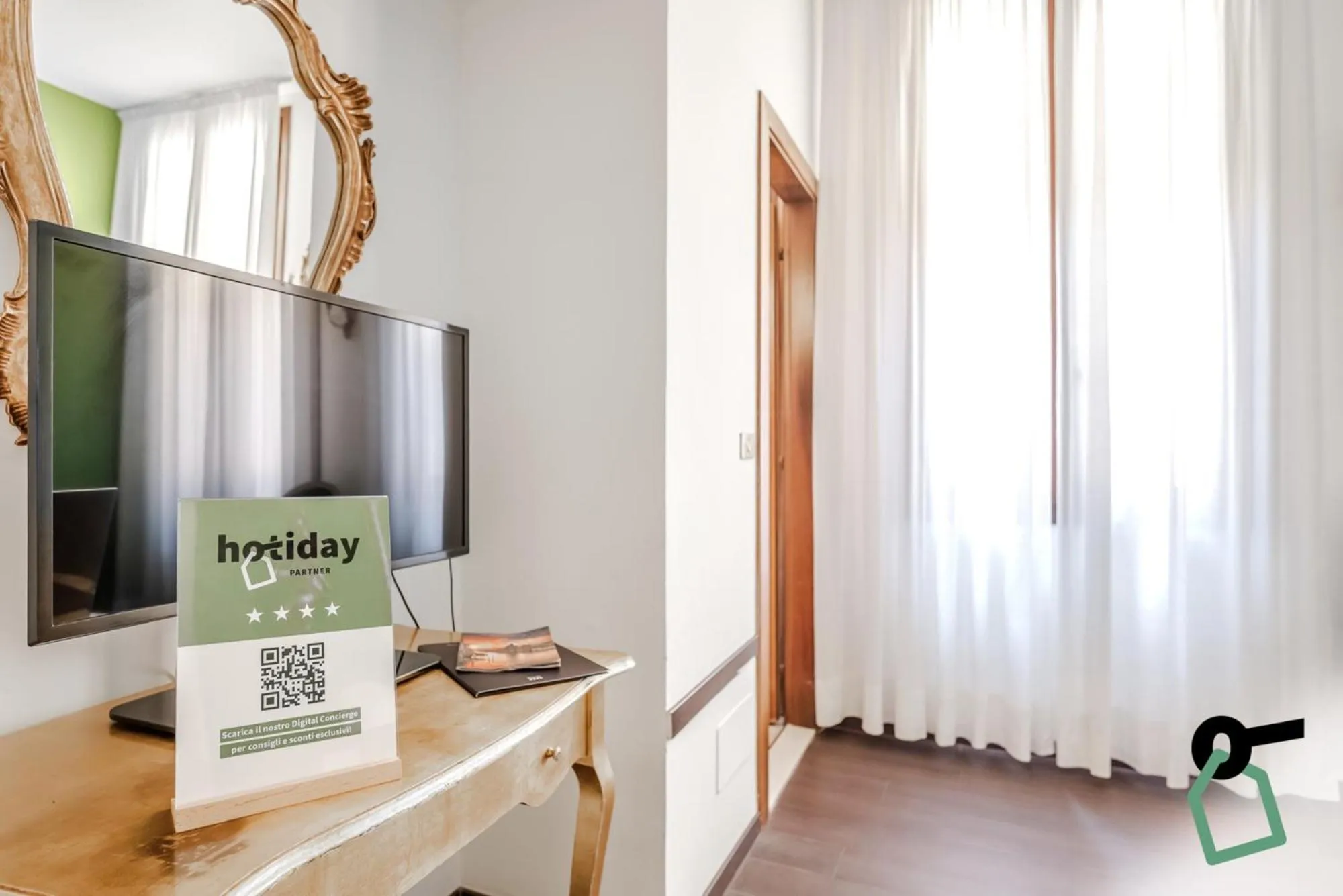 TV and multimedia in HOTIDAY Room Collection - Venezia Santa Lucia