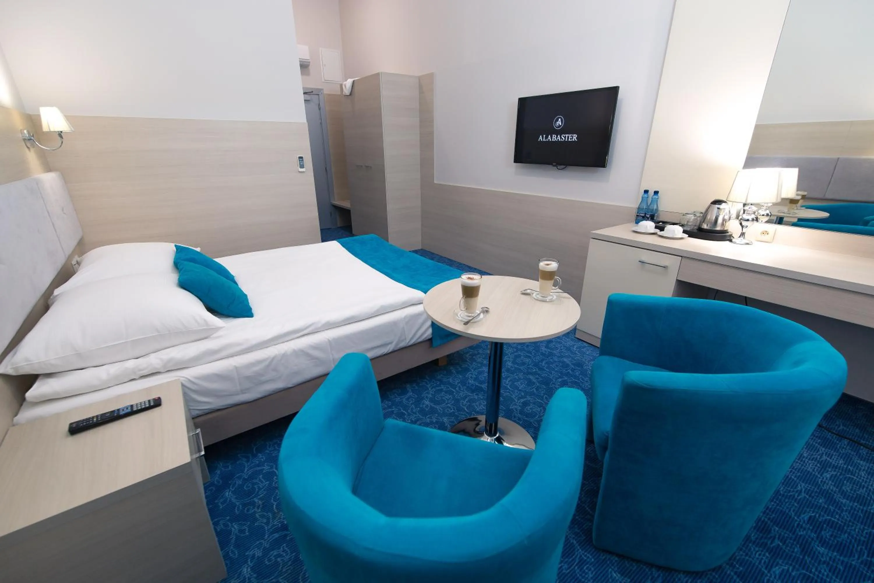 Photo of the whole room, Bed in Alabaster Rezydencja