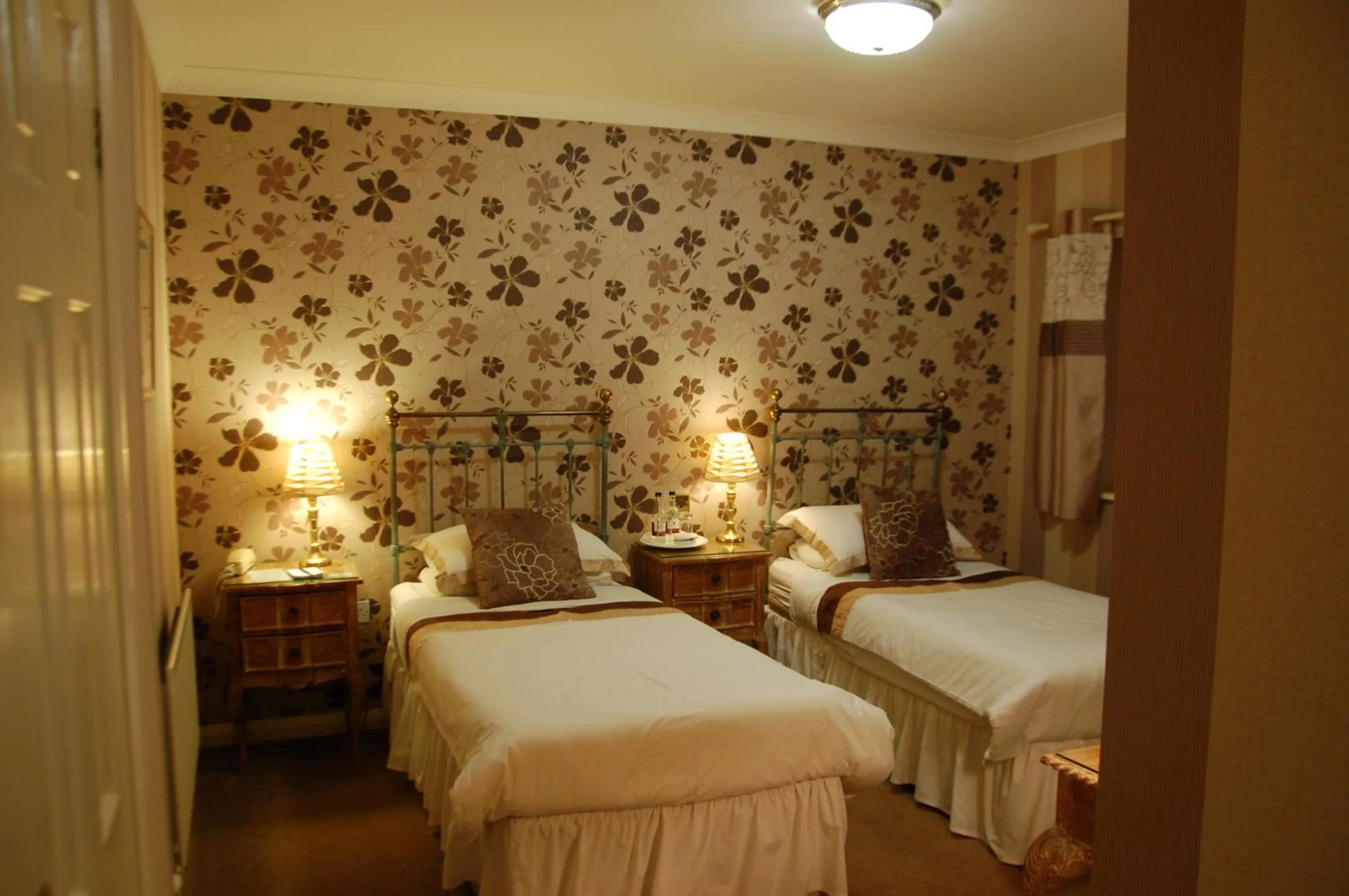 Bedroom, Bed in Albright Hussey Manor