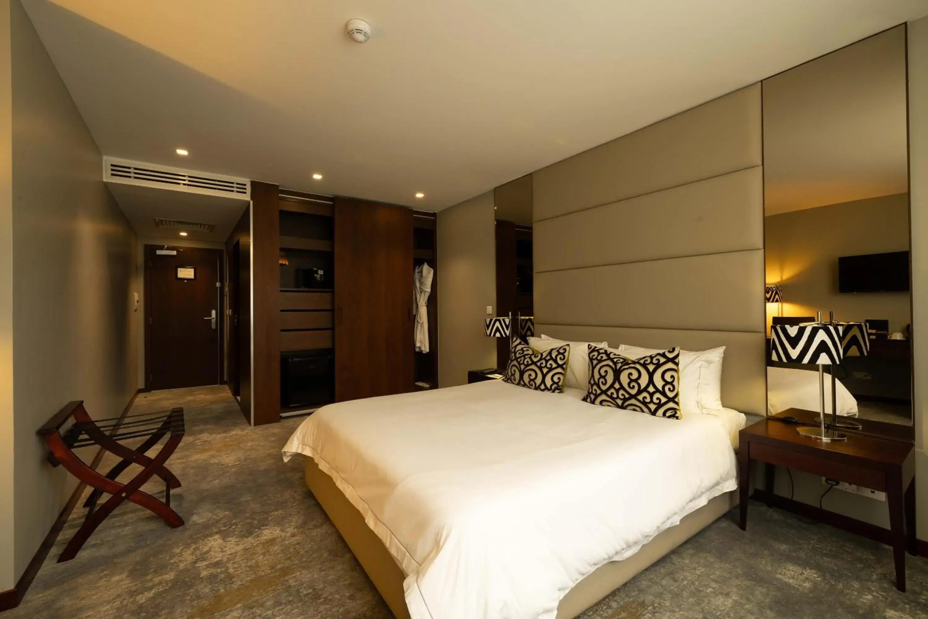 Property building, Bed in Fiesta Residences Boutique Hotel and Serviced Apartments. Property building, Bed in Fiesta Residences Boutique Hotel and Serviced Apartments.