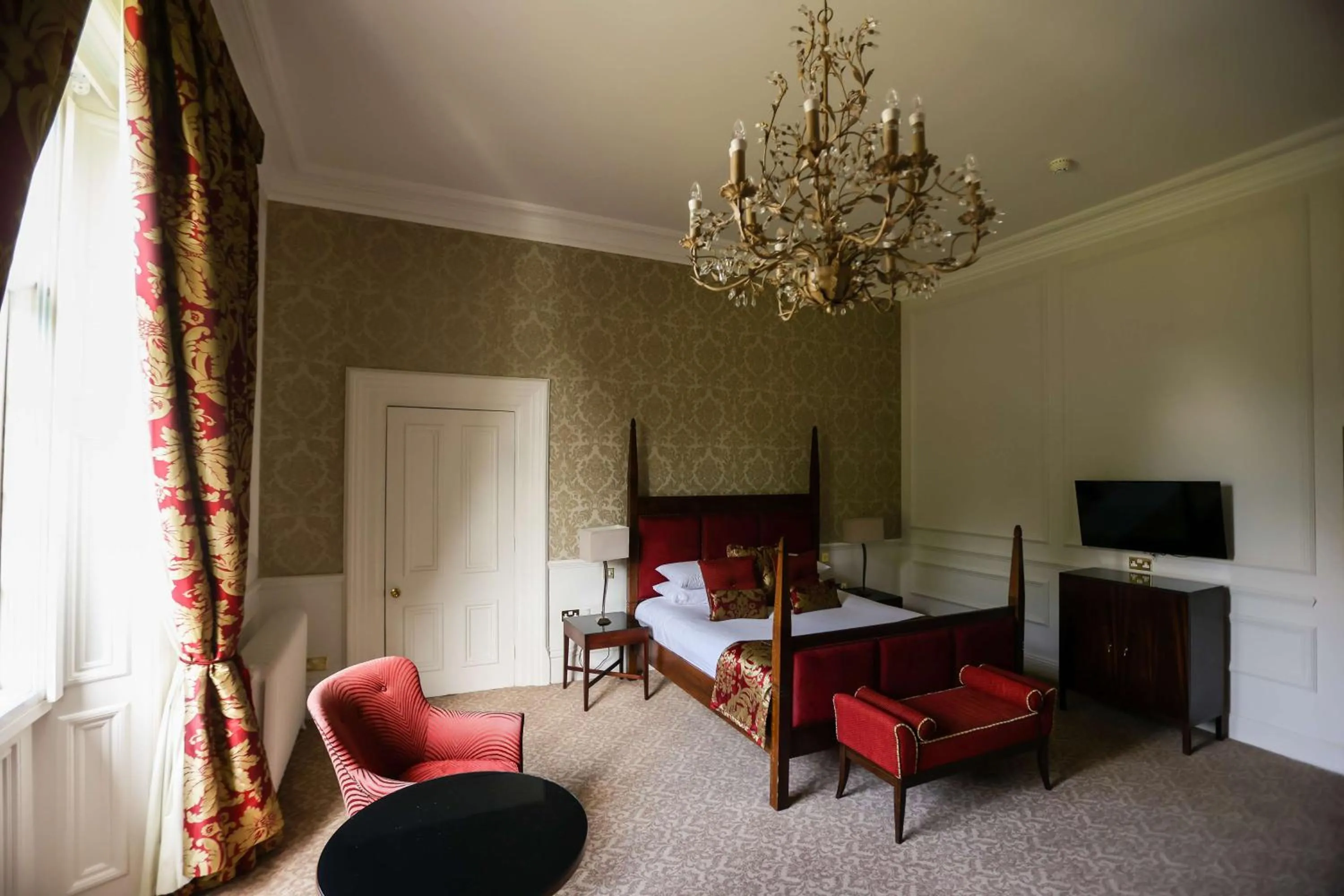 Photo of the whole room, Bed in Albrighton Hall Hotel and Spa, a member of Radisson Individuals