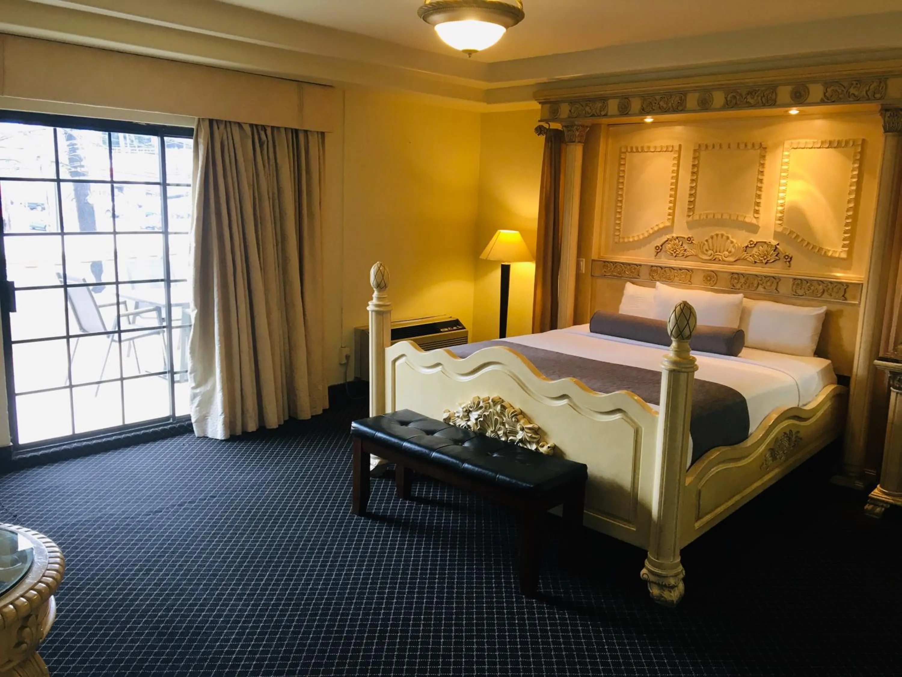 Photo of the whole room, Bed in Hotel Frontiere Tijuana