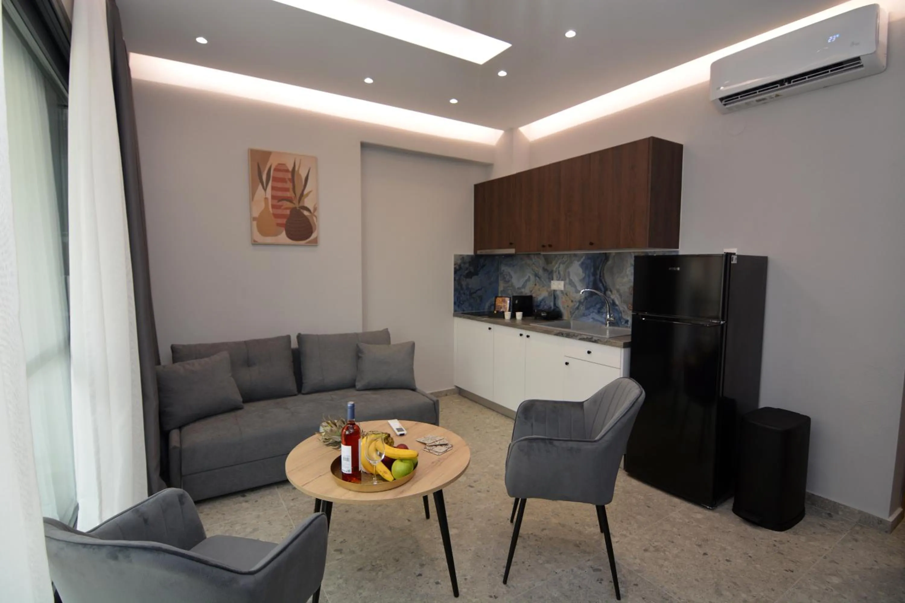 Kitchen or kitchenette in Mavili Luxury Apartments