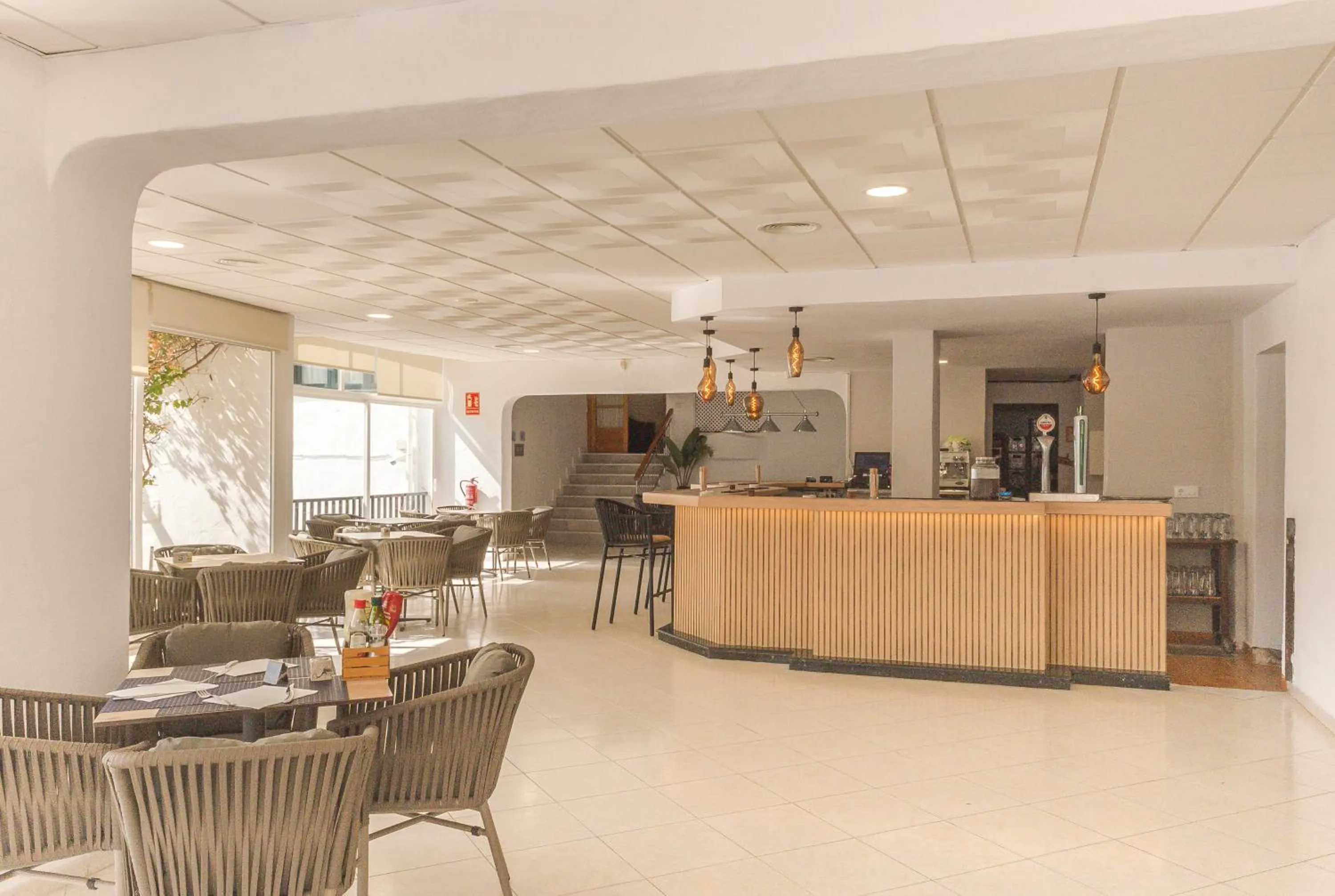 Lounge or bar in FERGUS Club Carema Splash