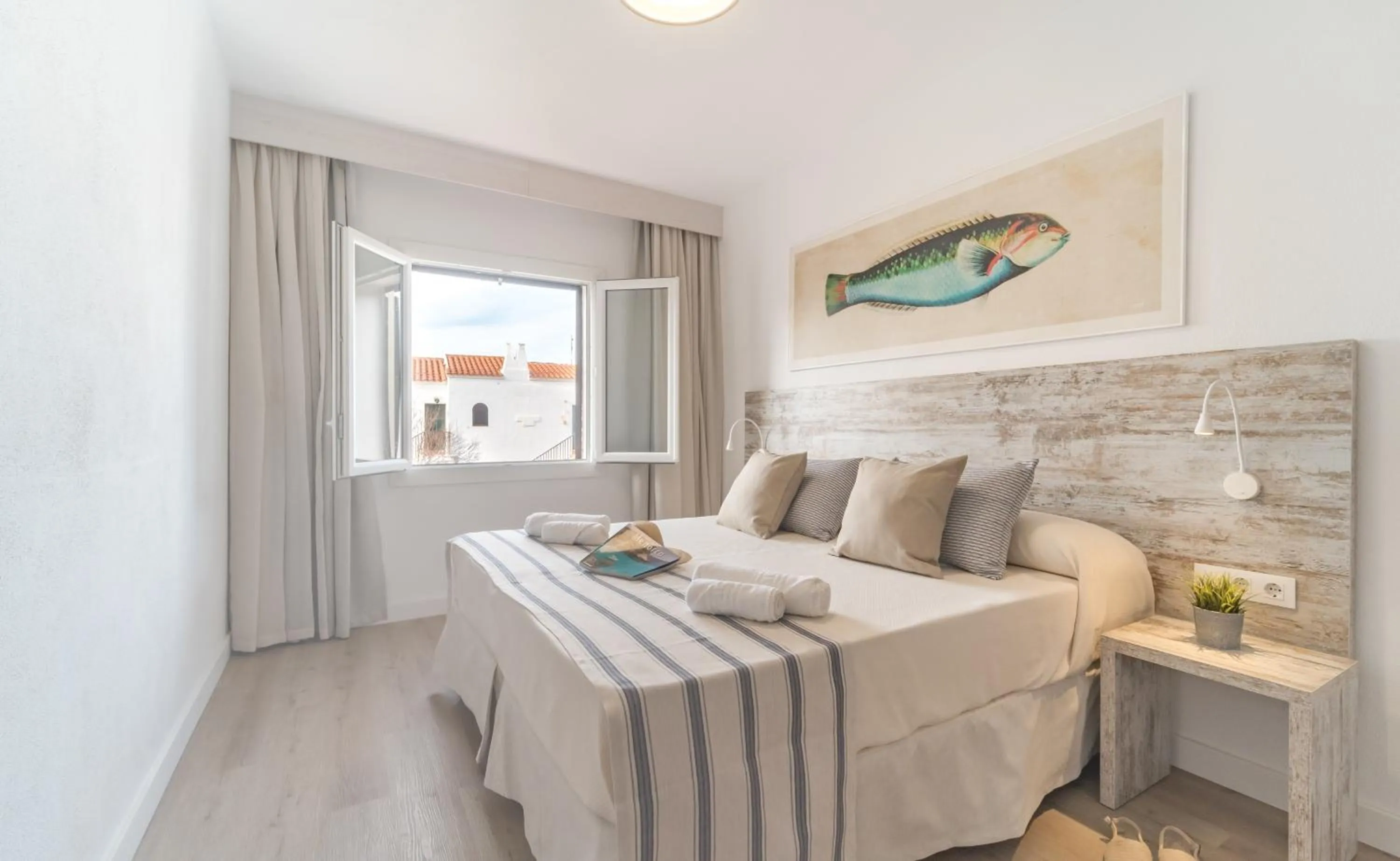 Bedroom, Bed in FERGUS Club Carema Splash