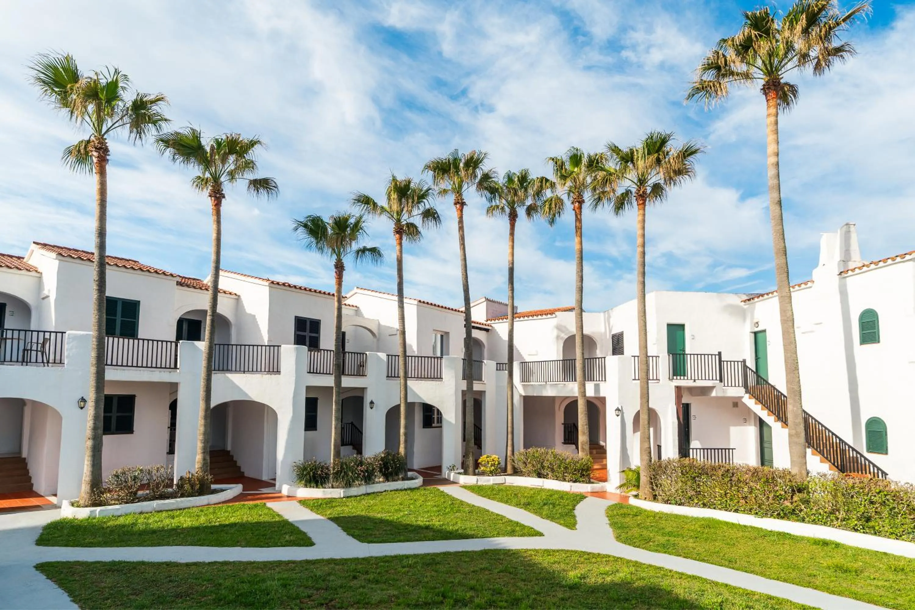 Property building in FERGUS Club Carema Splash