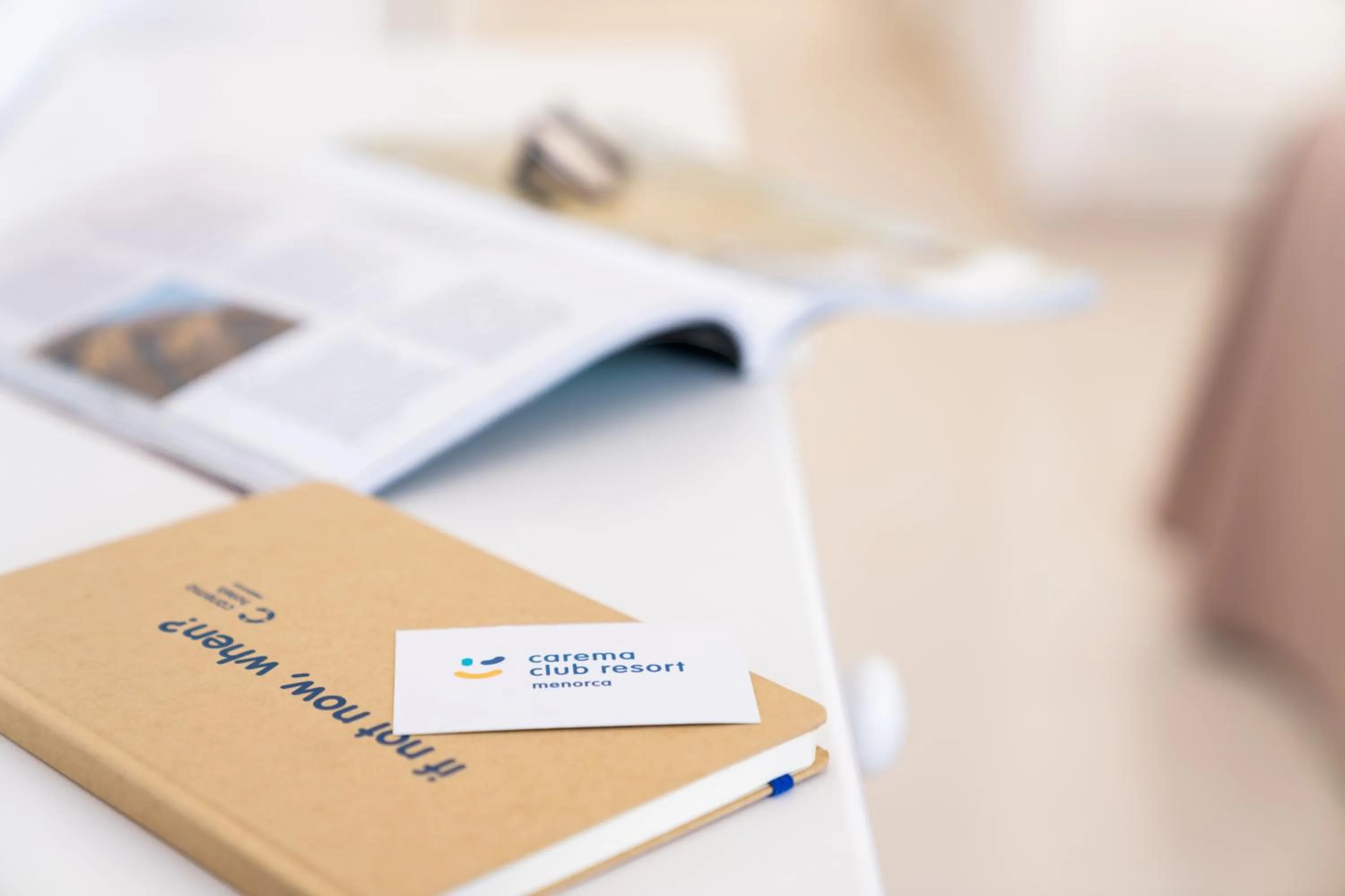 Text overlay in FERGUS Club Carema Splash