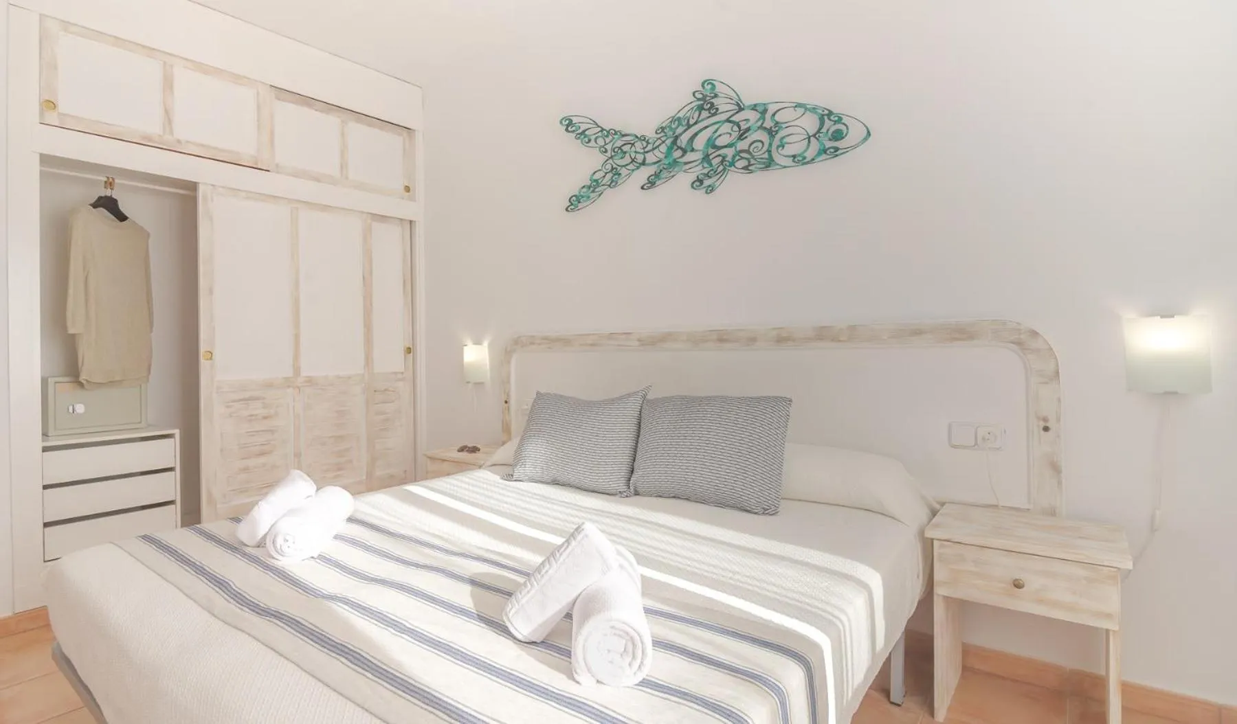 Bedroom, Bed in FERGUS Club Carema Splash