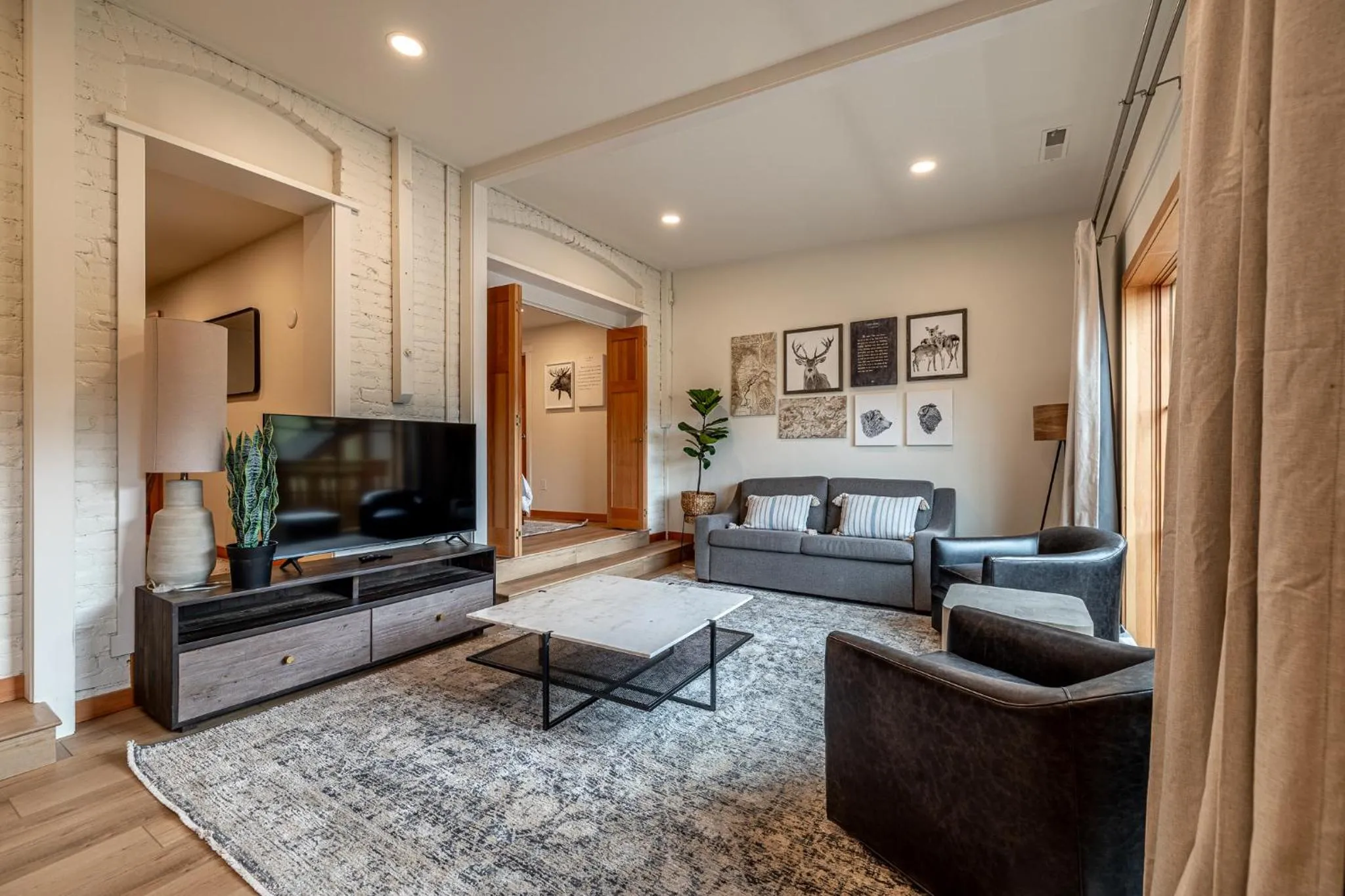 TV and multimedia in Bavarian Lodge Suites