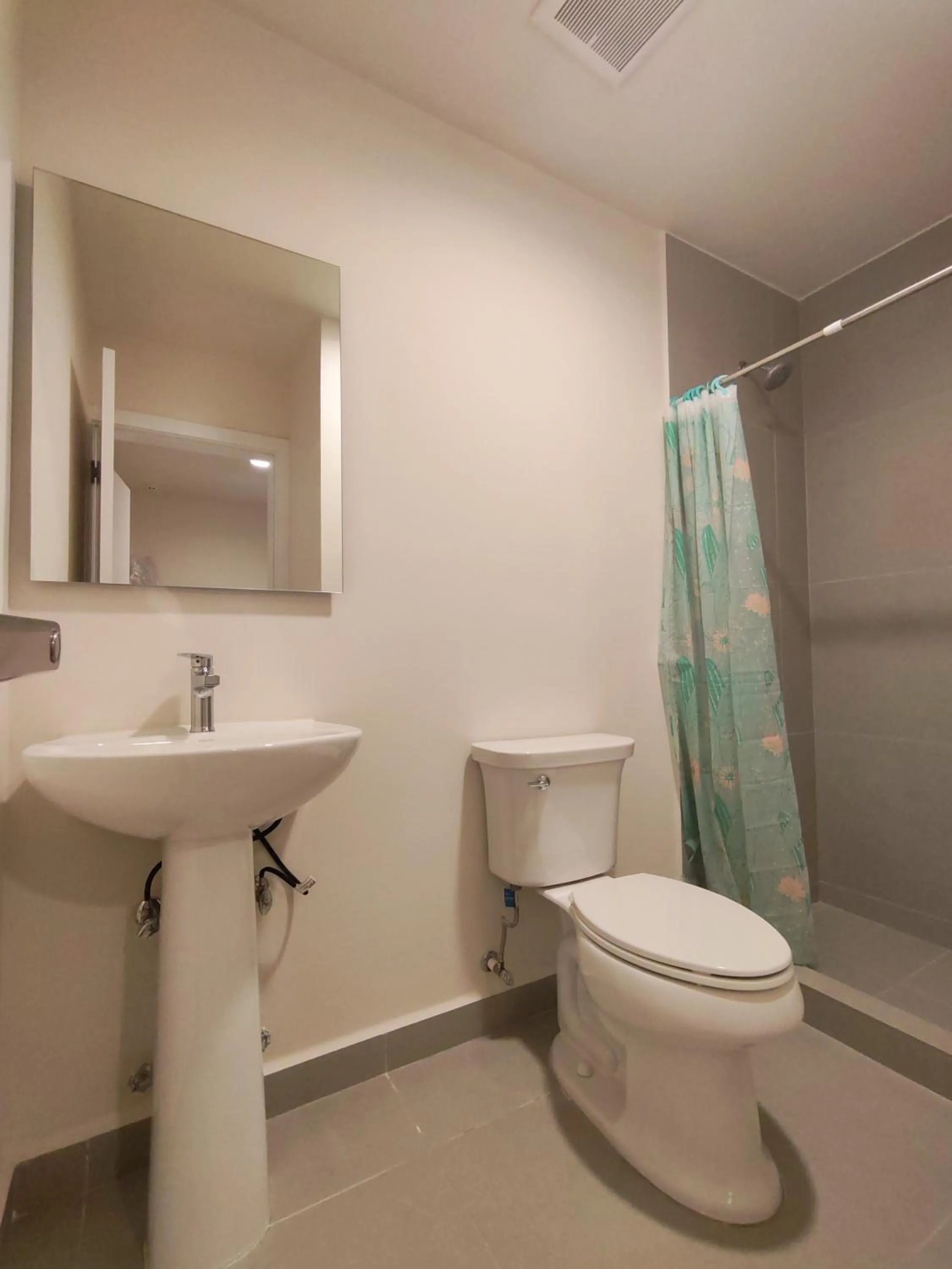 Shower in Villa Marina Hotel