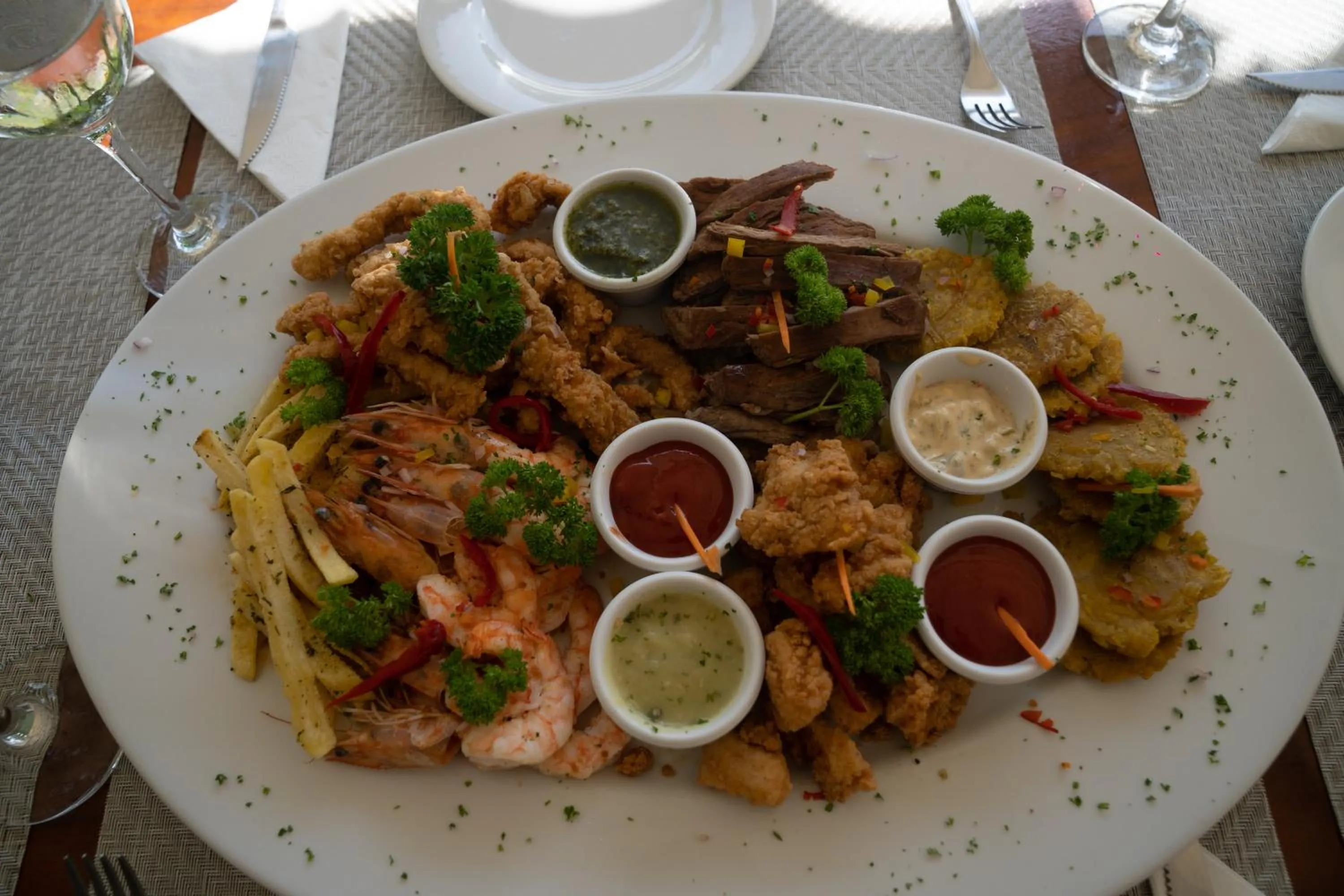 Restaurant/places to eat in Villa Marina Hotel