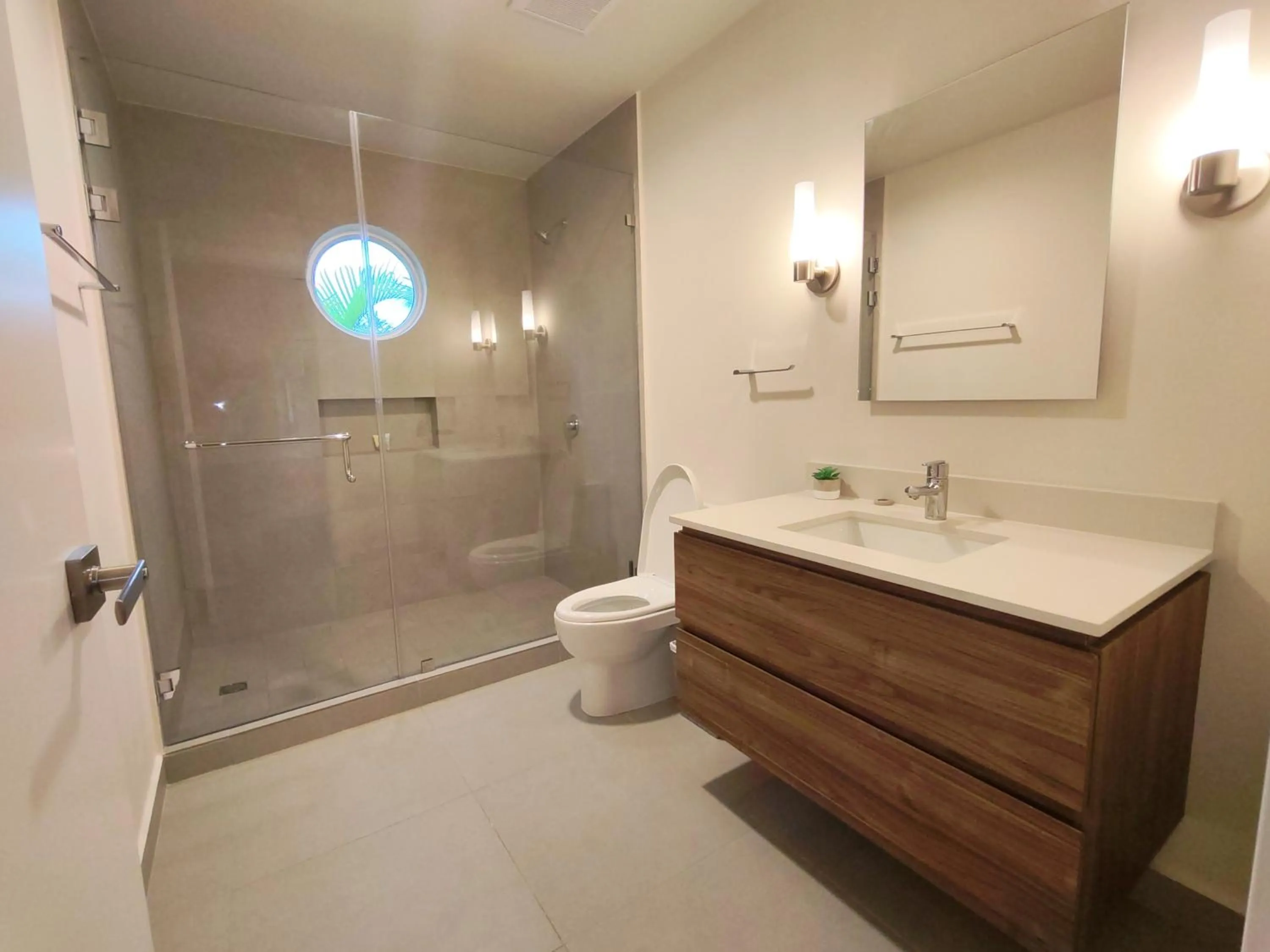 Shower in Villa Marina Hotel