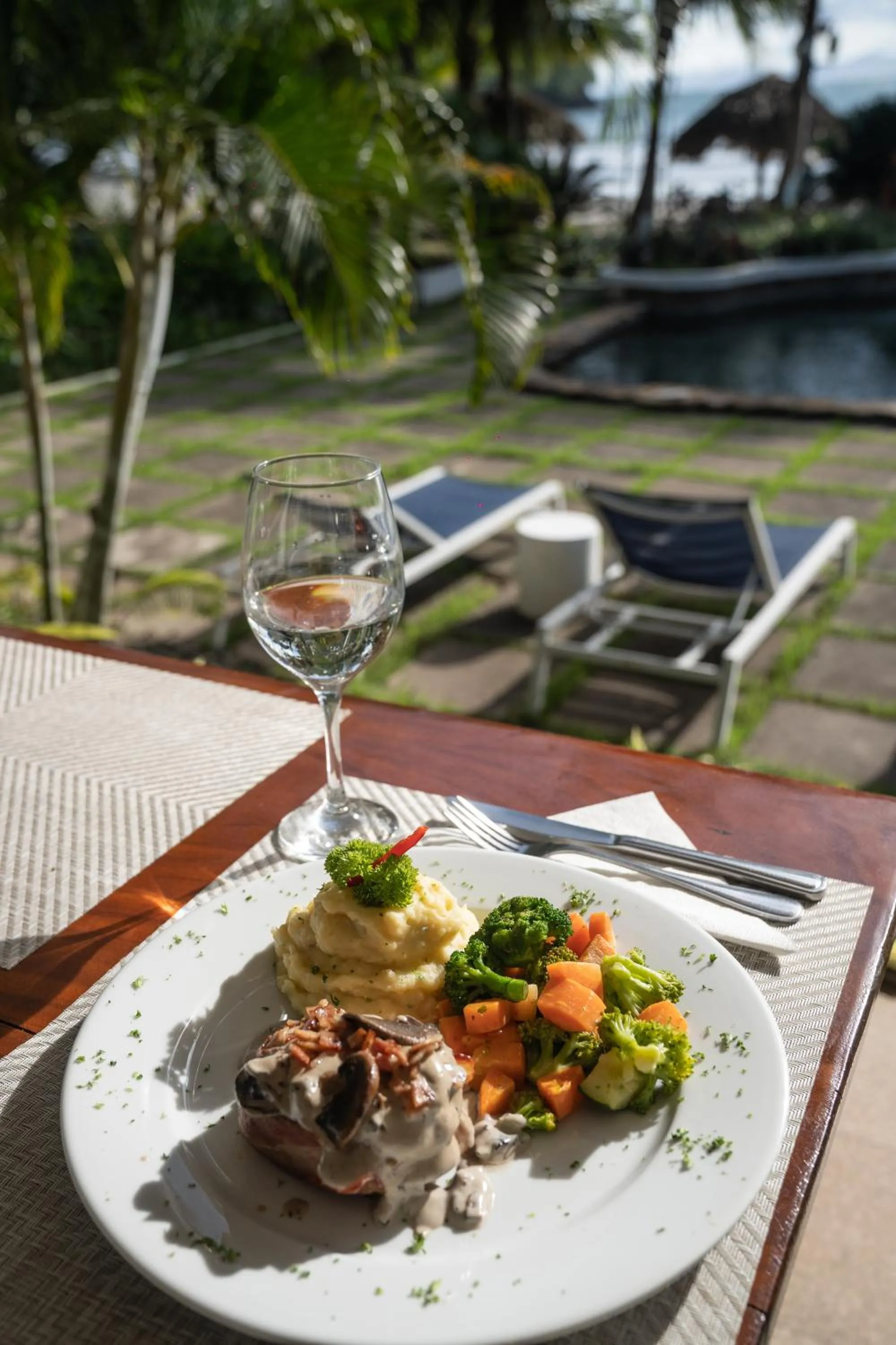 Restaurant/places to eat in Villa Marina Hotel