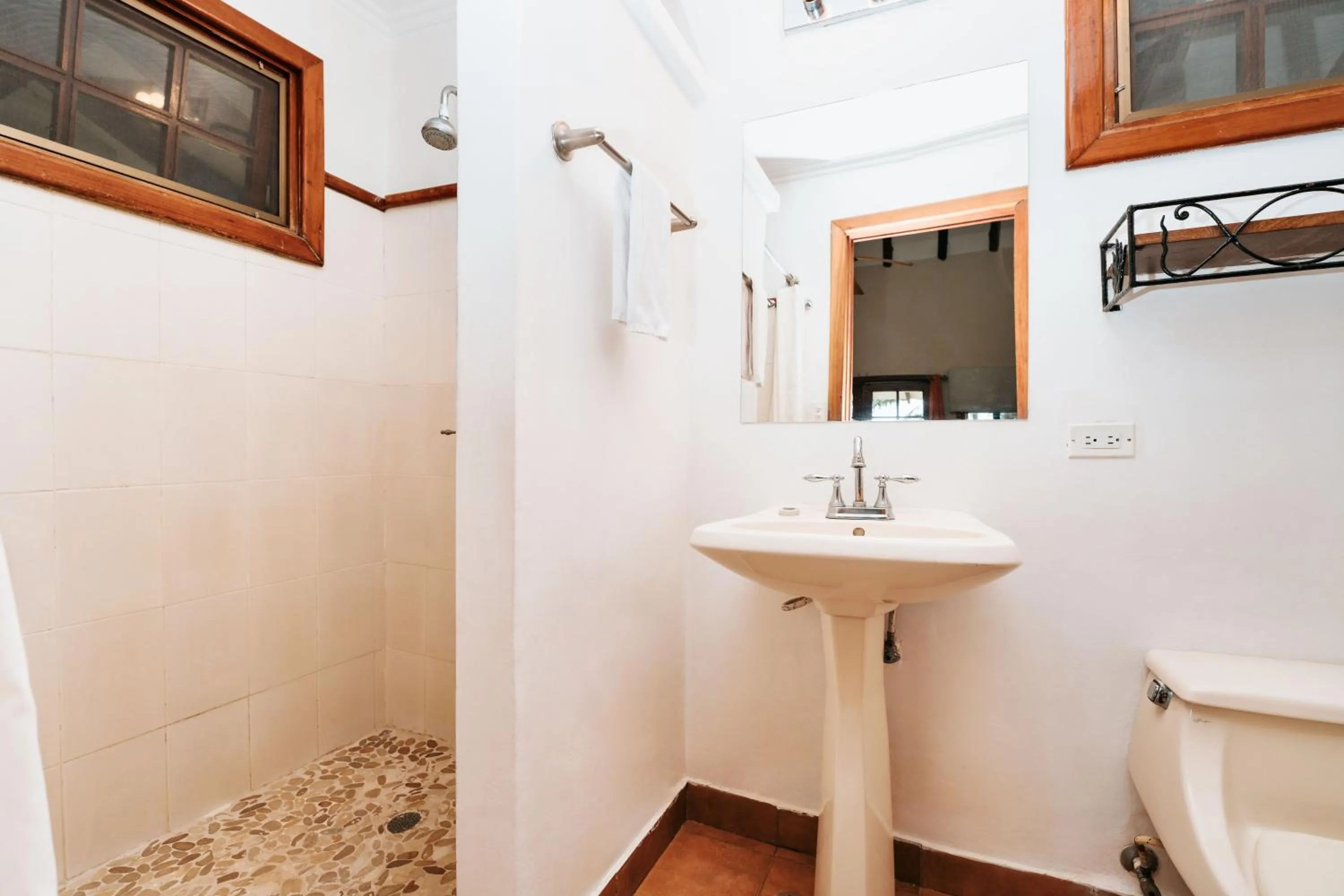 Shower in Villa Marina Hotel