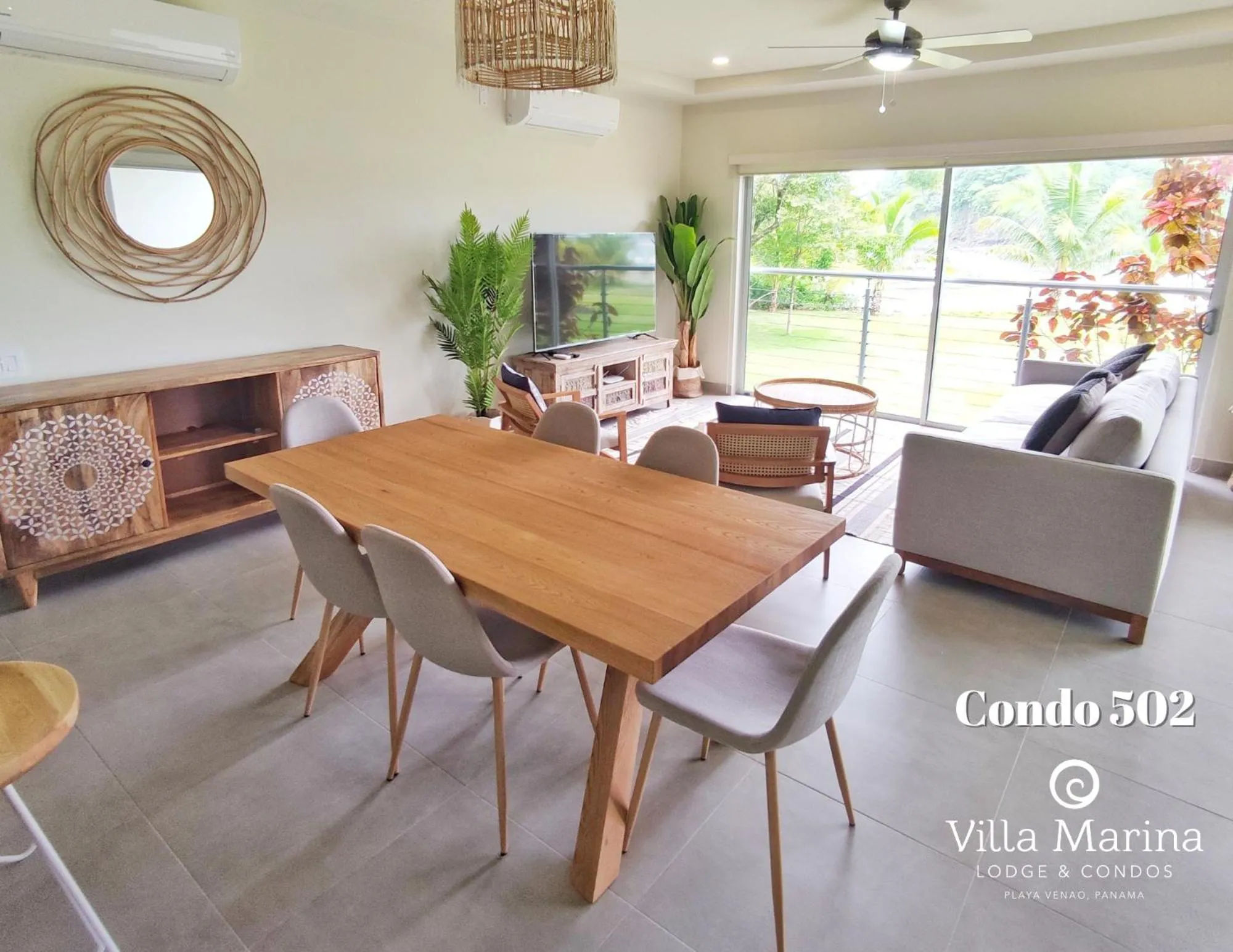 Dining area in Villa Marina Hotel