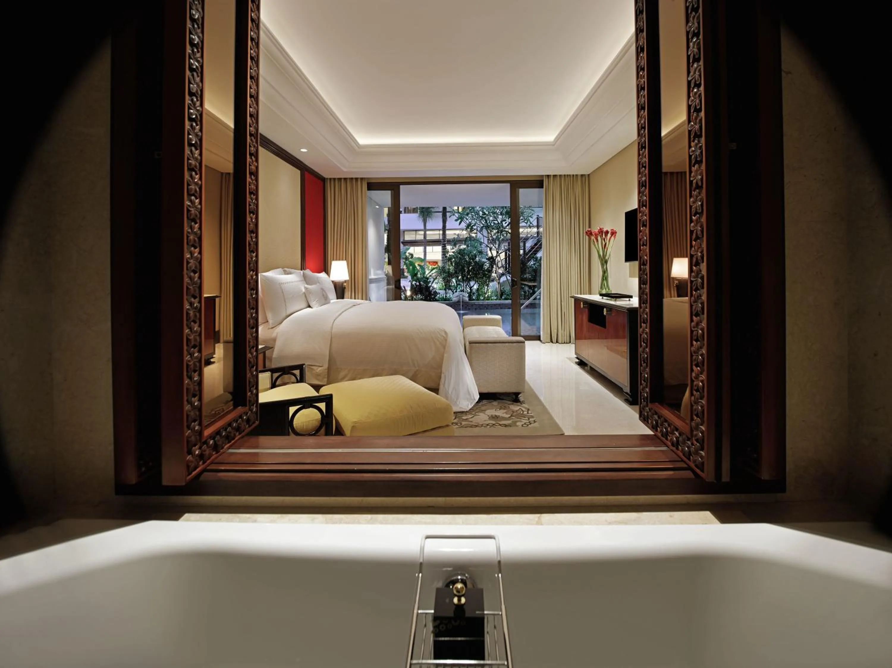 Bathroom, Bed in The Trans Resort Bali