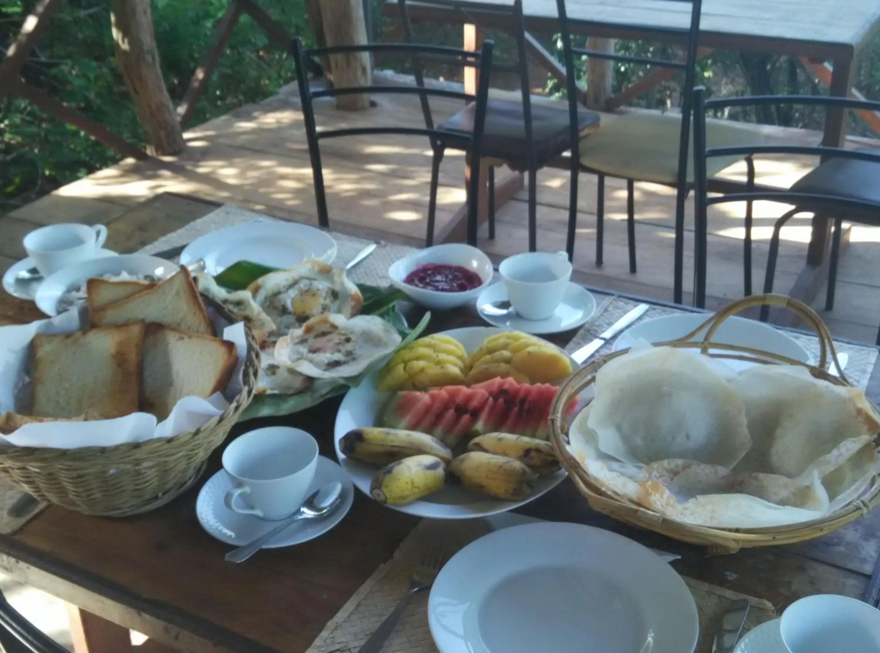 Food and drinks in Sigiri Forest View