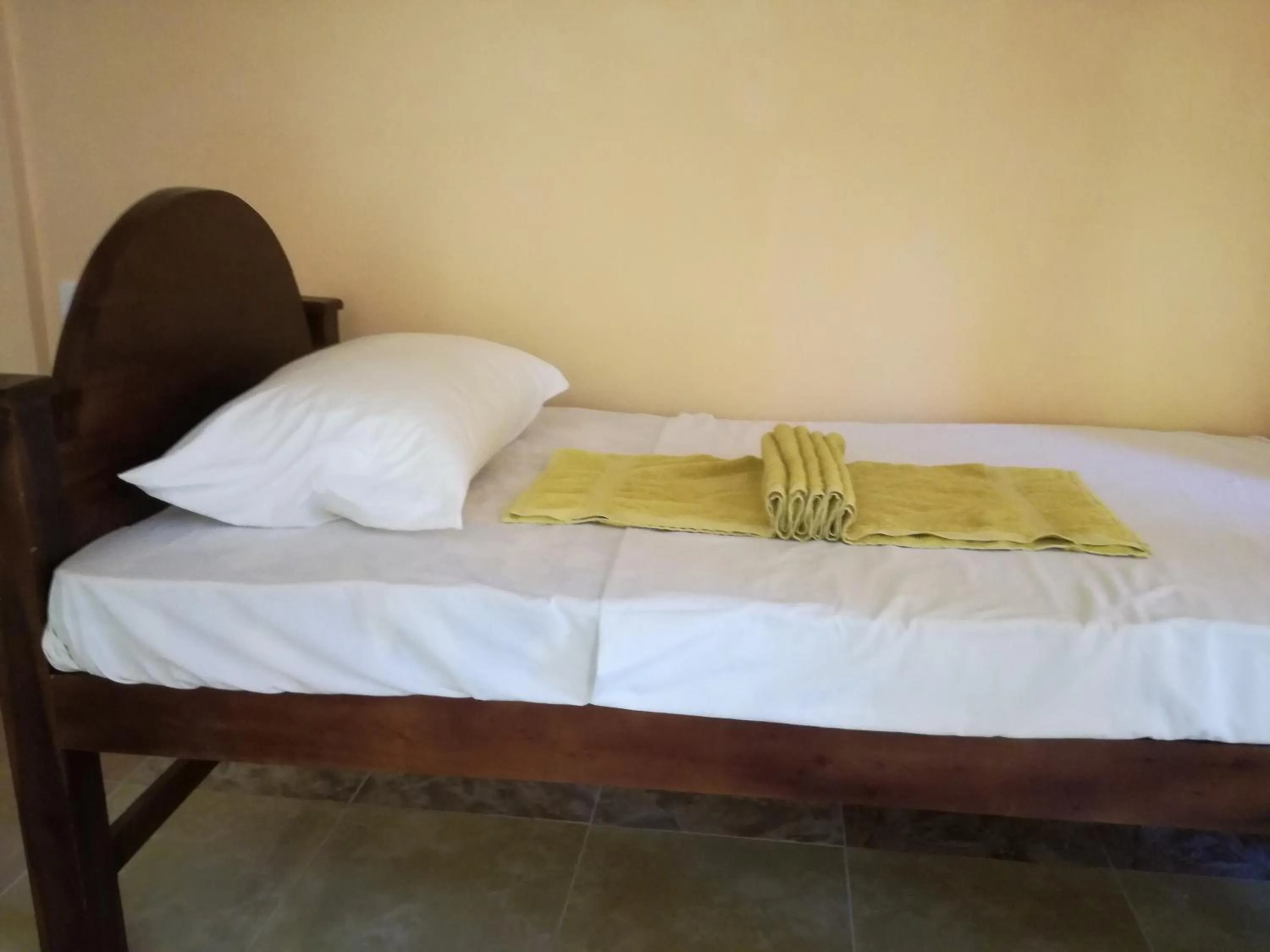 Other, Bed in Sigiri Forest View