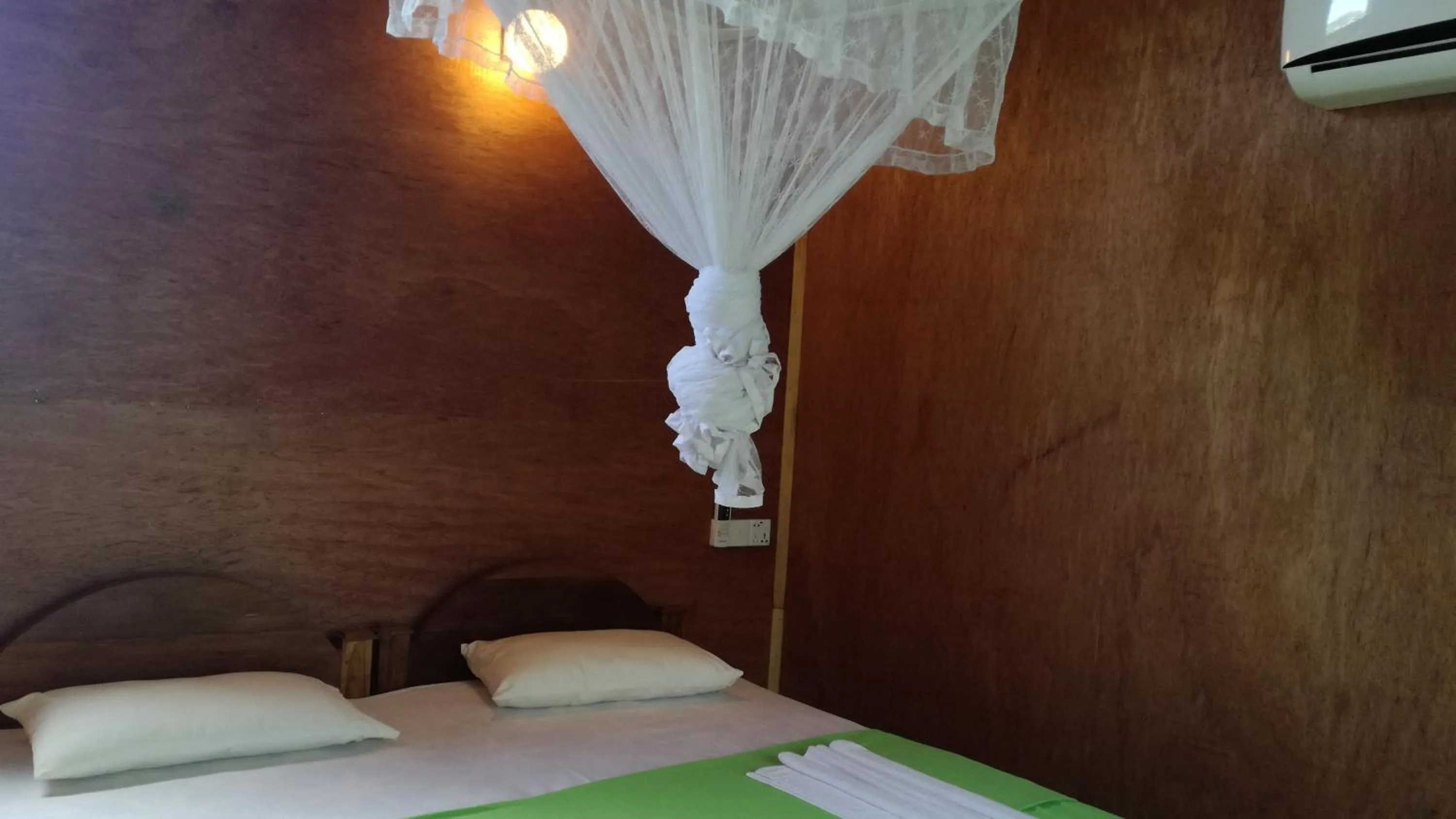 Bed in Sigiri Forest View