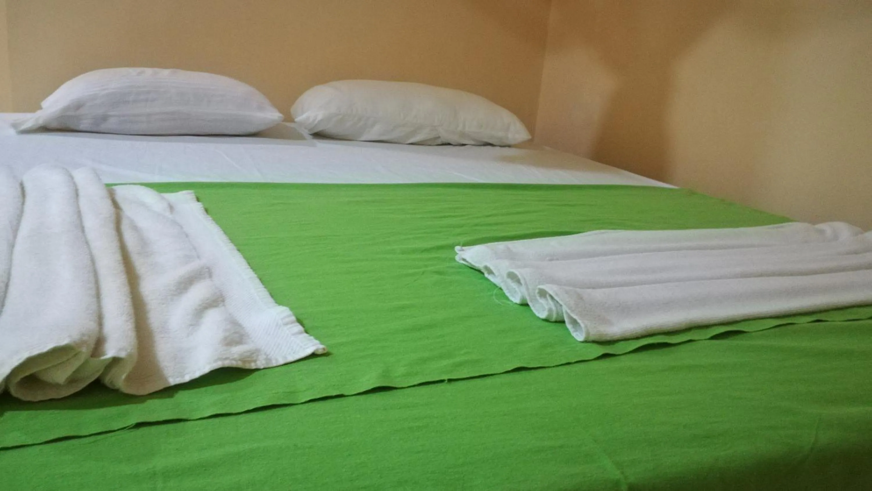 Bed in Sigiri Forest View