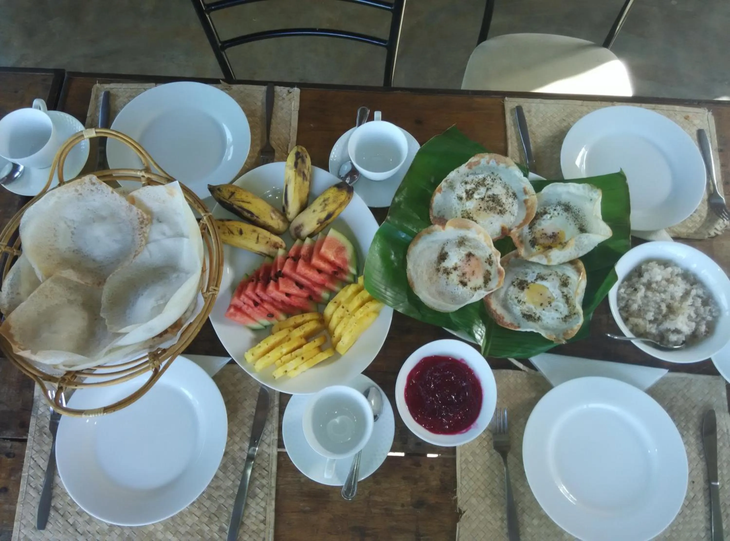 Food and drinks in Sigiri Forest View