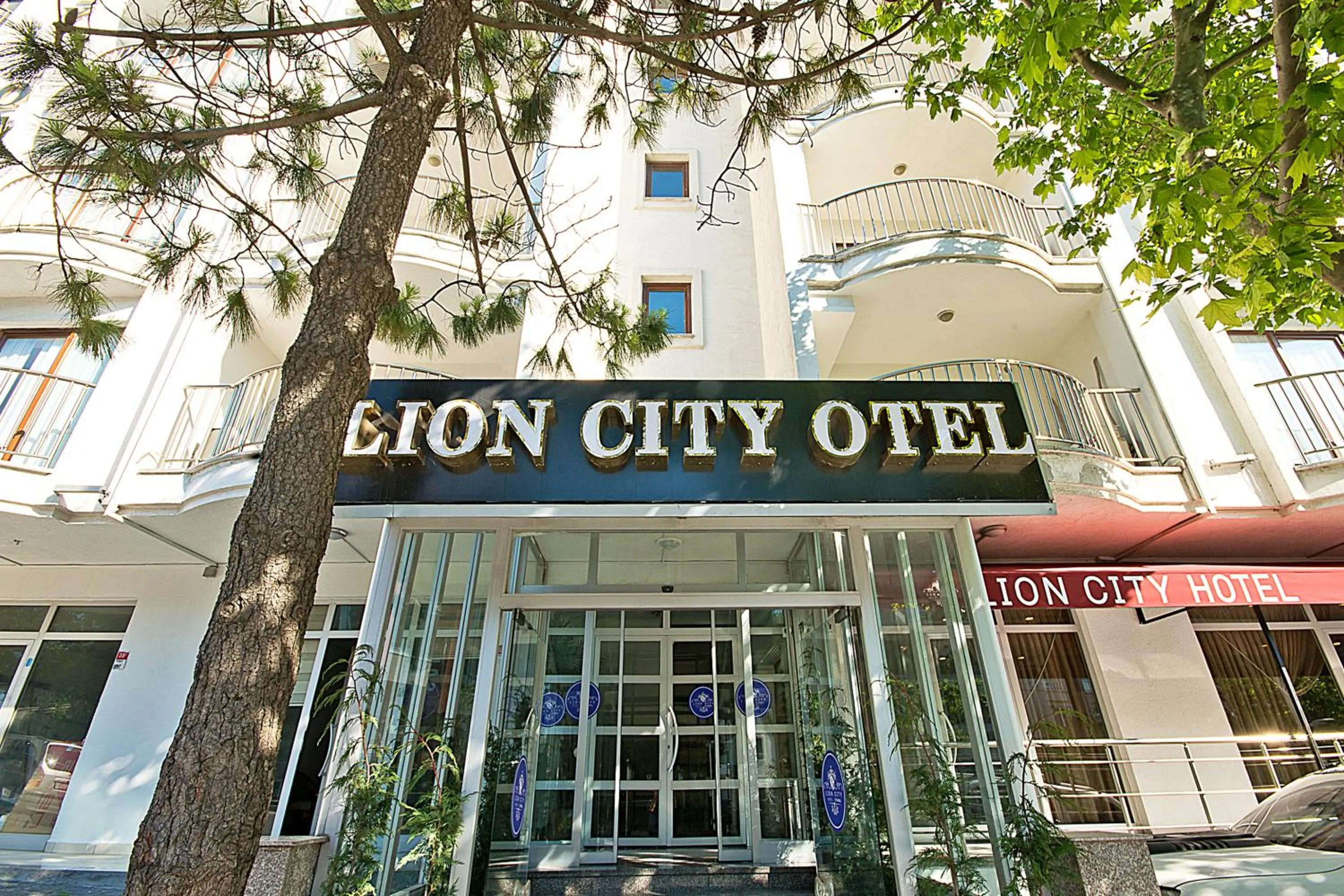 Property building in Lion City Hotel