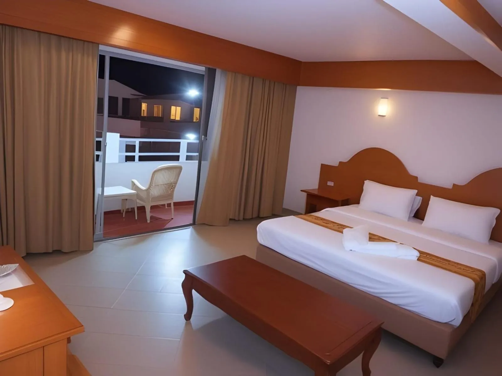 Bed in Hack Patong Beach Hotel