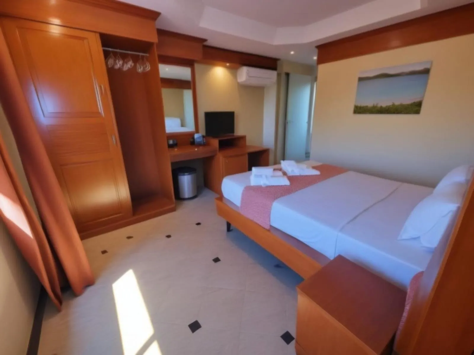 Bed in Hack Patong Beach Hotel