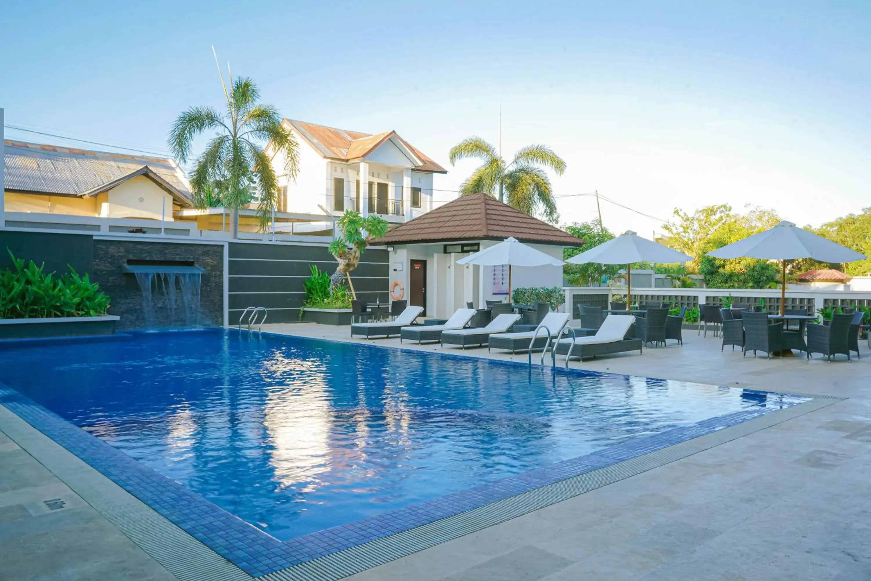 Swimming pool in Sahid T-More Hotel Swimming pool in Sahid T-More Hotel