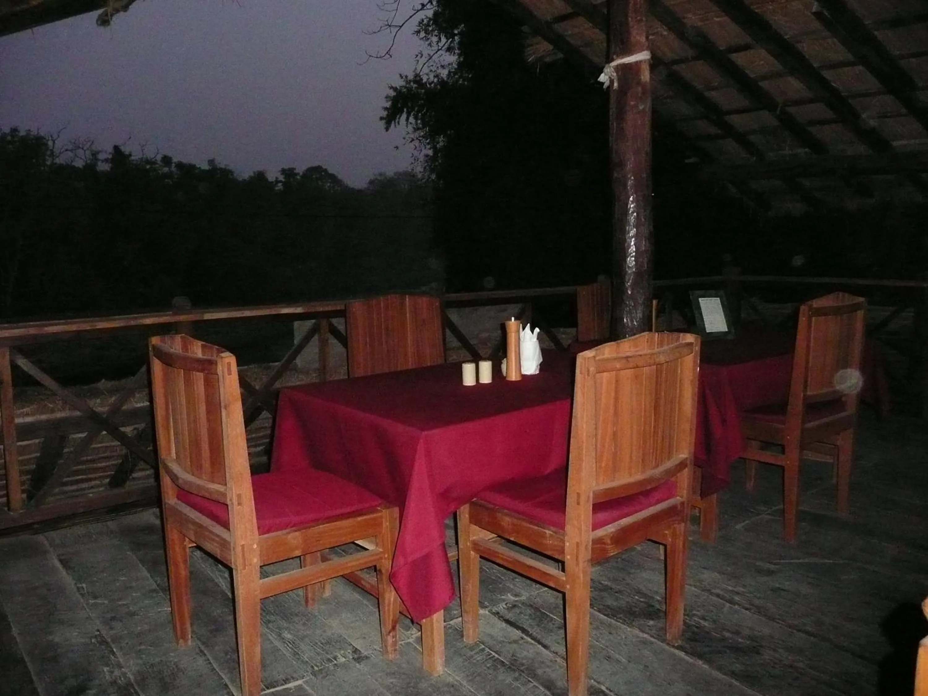 Restaurant/places to eat in Bardia Eco Lodge
