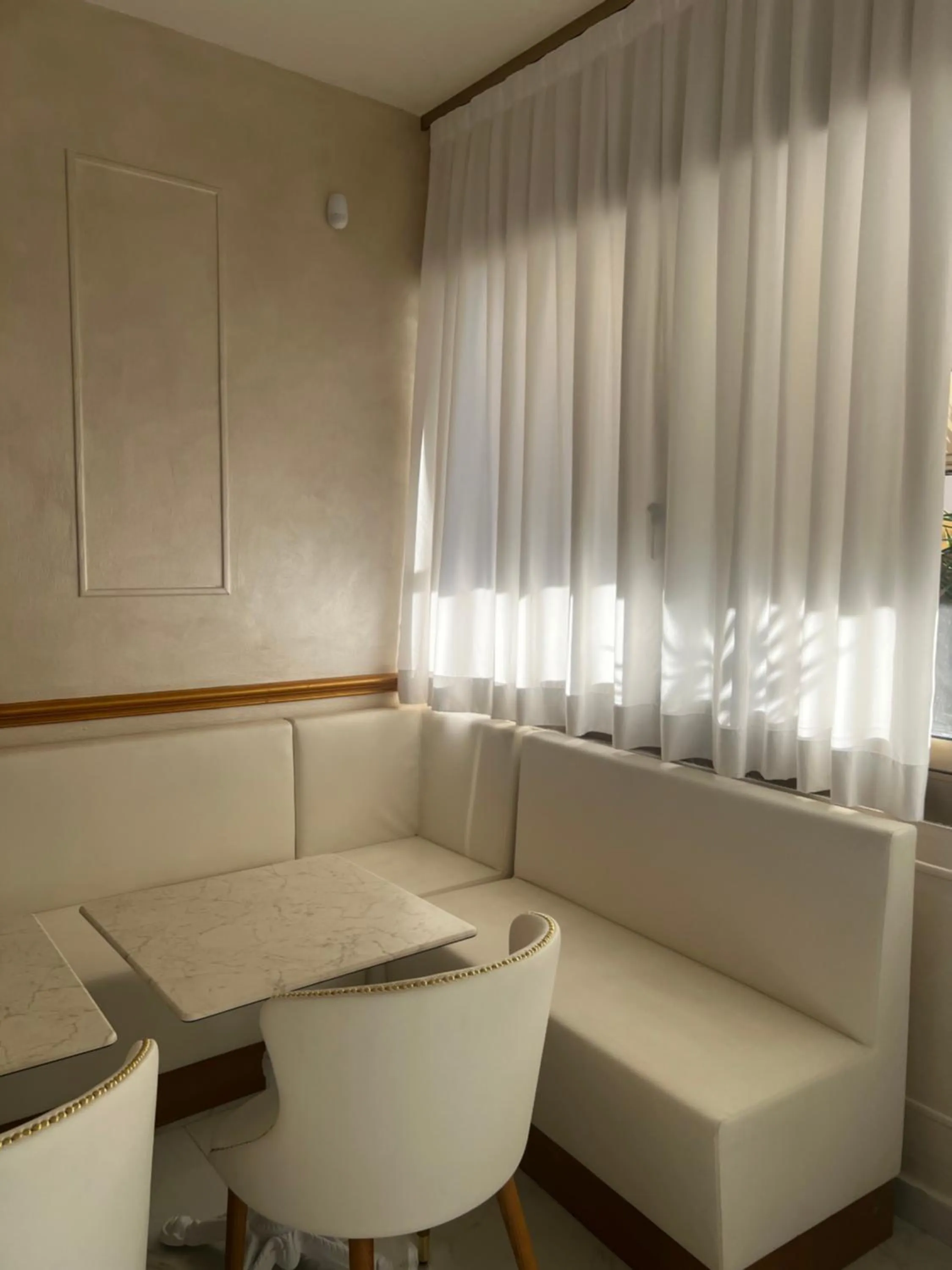 Restaurant/places to eat in Parco Tirreno Hotel