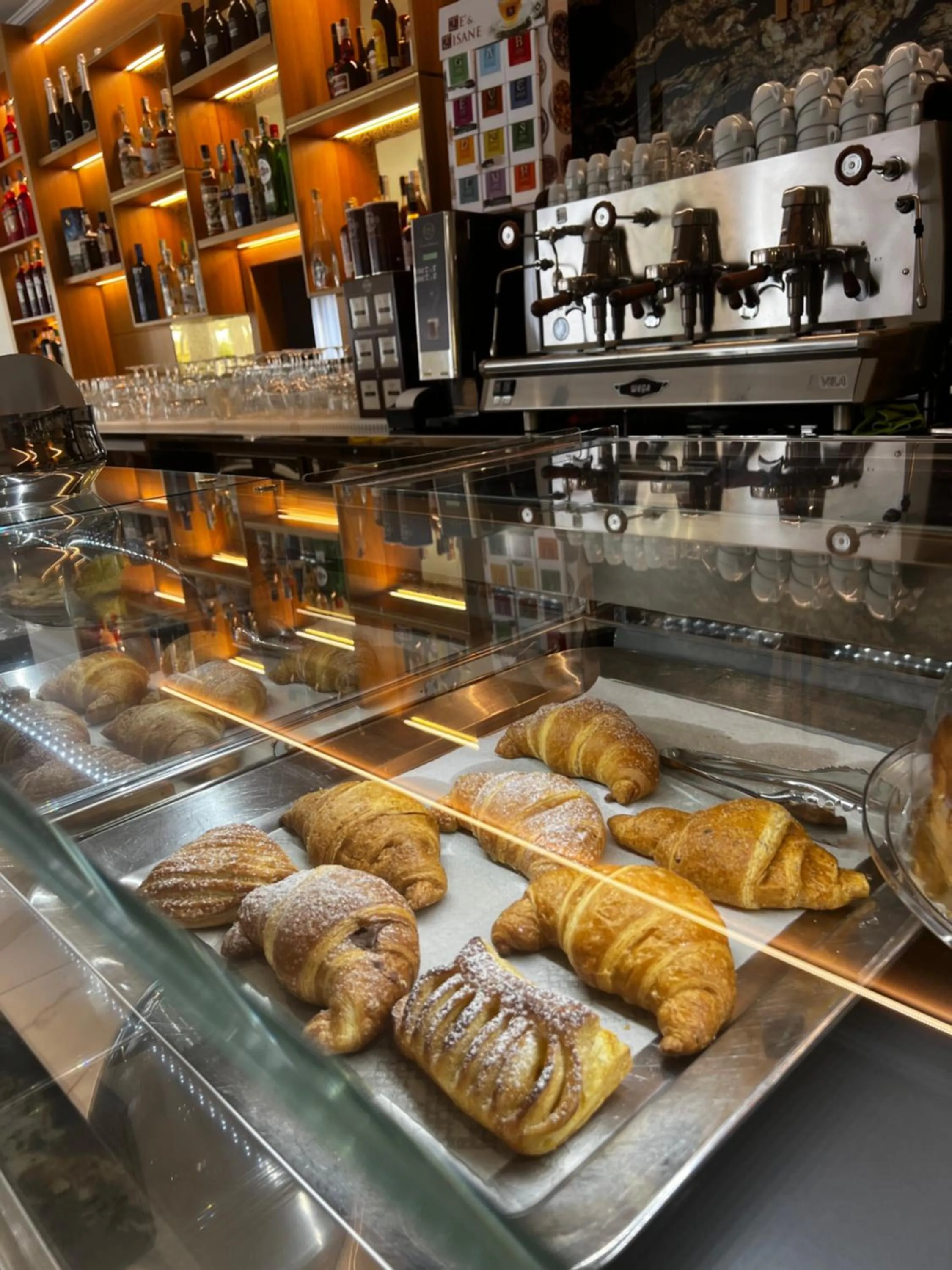 Restaurant/places to eat in Parco Tirreno Hotel