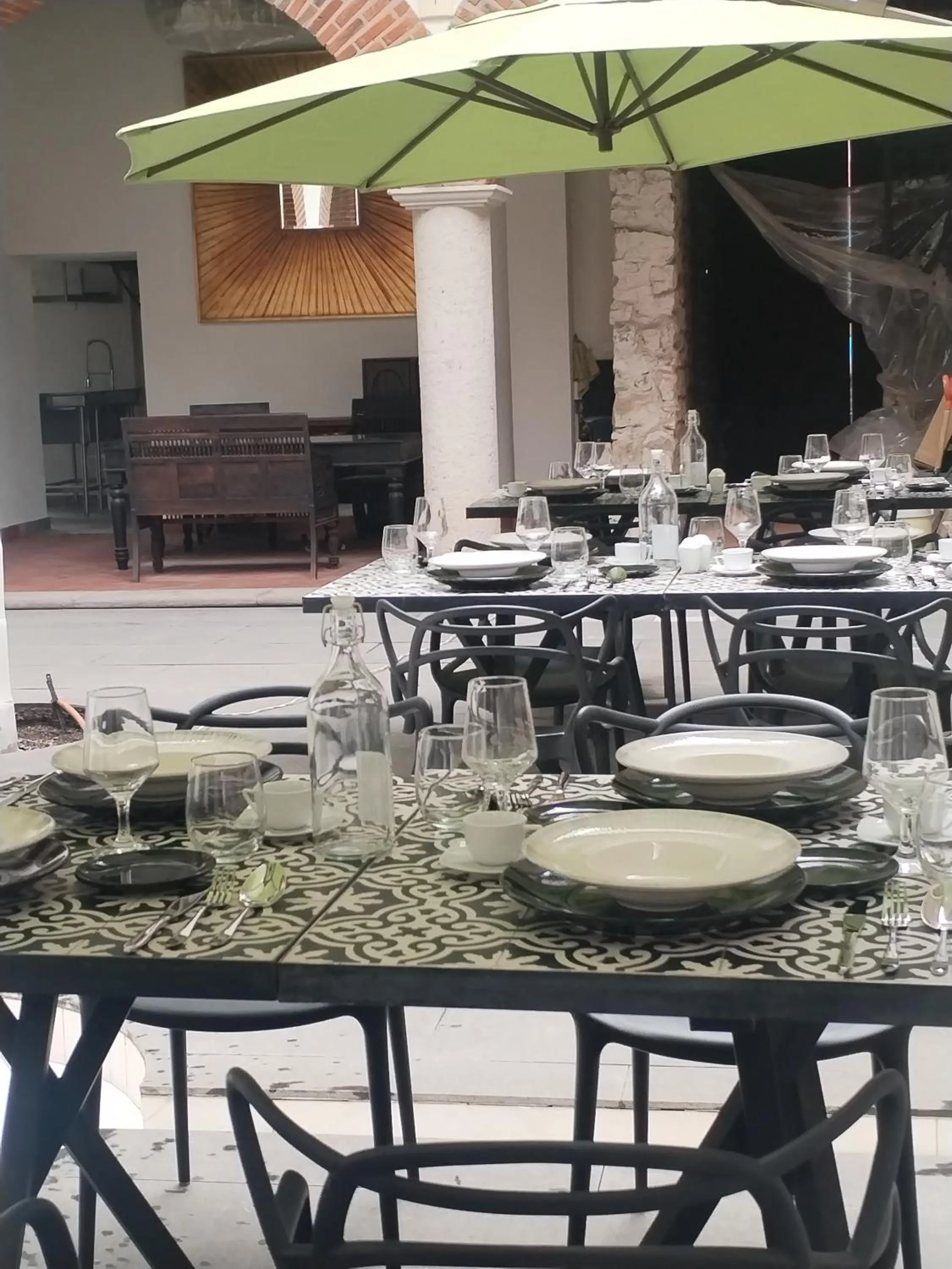 Patio in Hotel Casa Chanehque