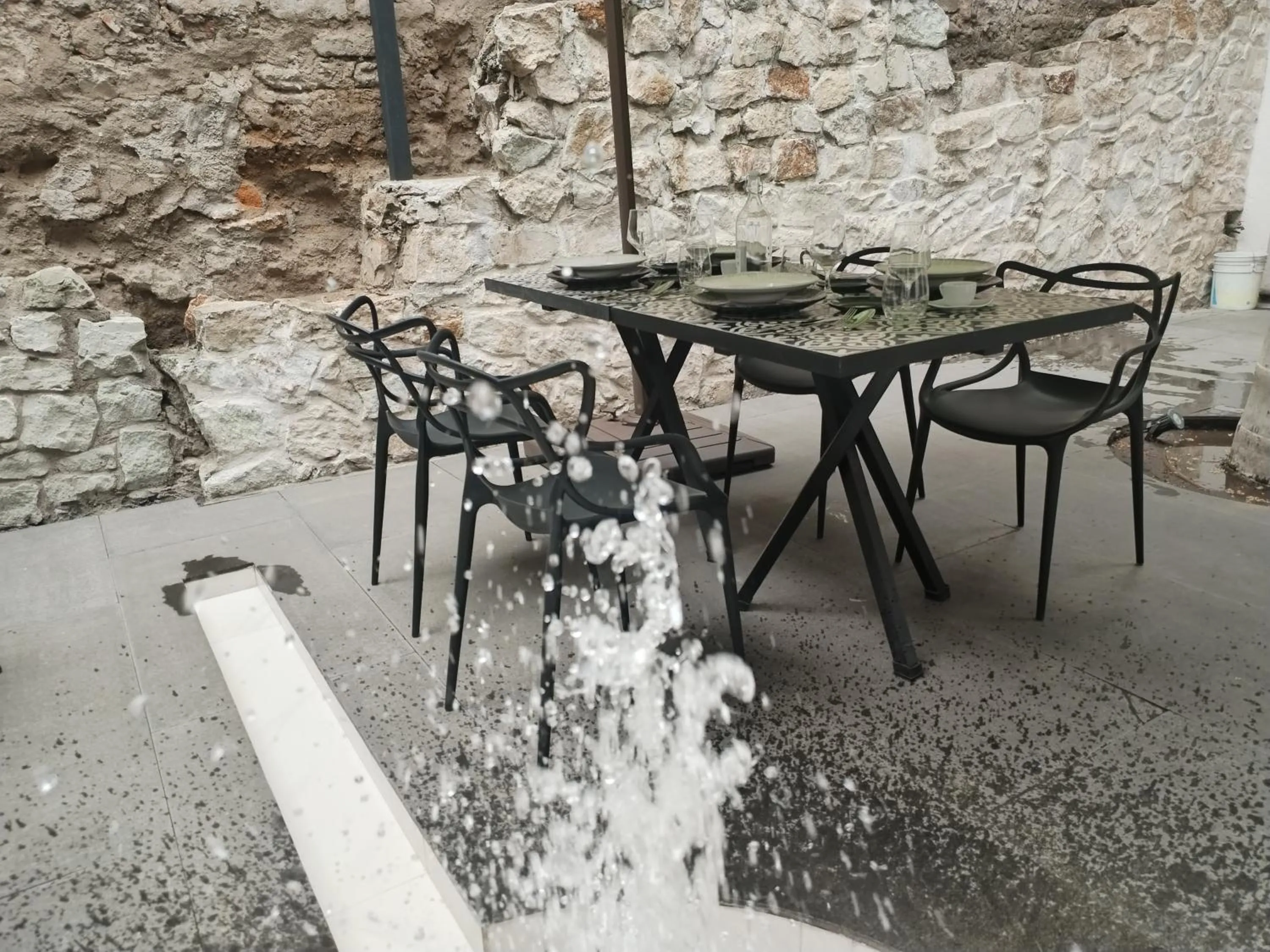 Patio in Hotel Casa Chanehque