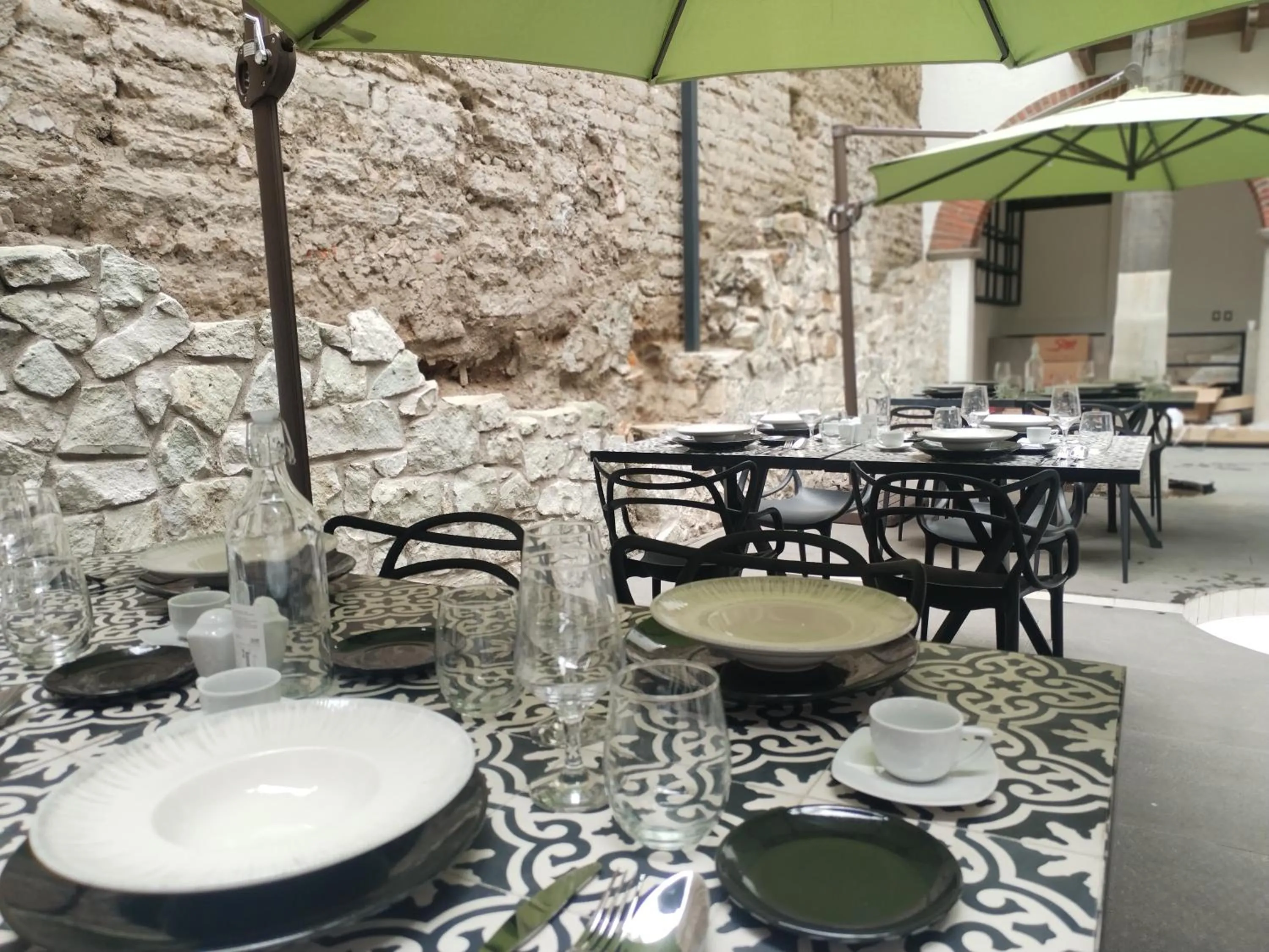 Patio in Hotel Casa Chanehque