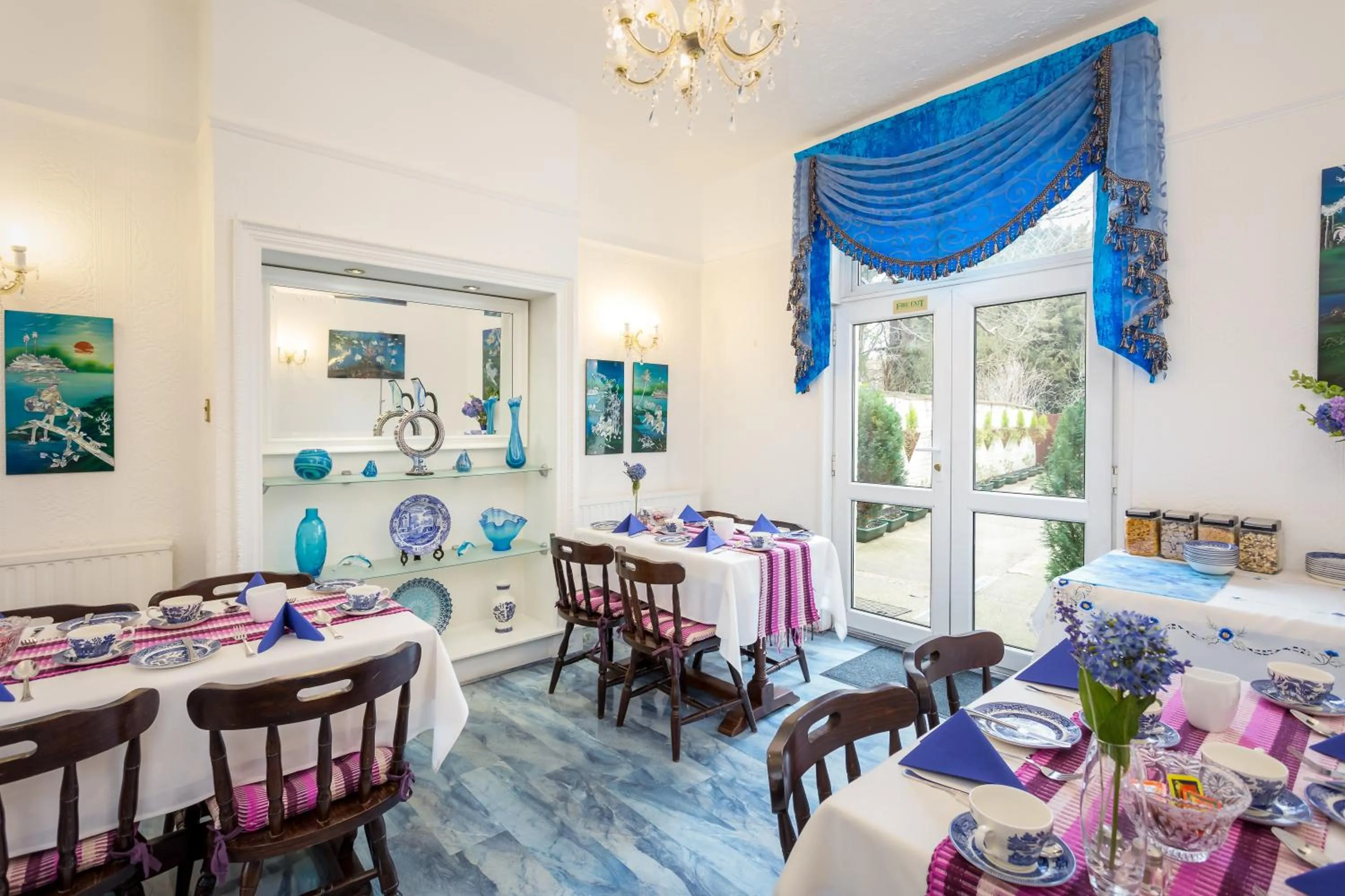 Restaurant/places to eat in Arden Park Ensuite Rooms