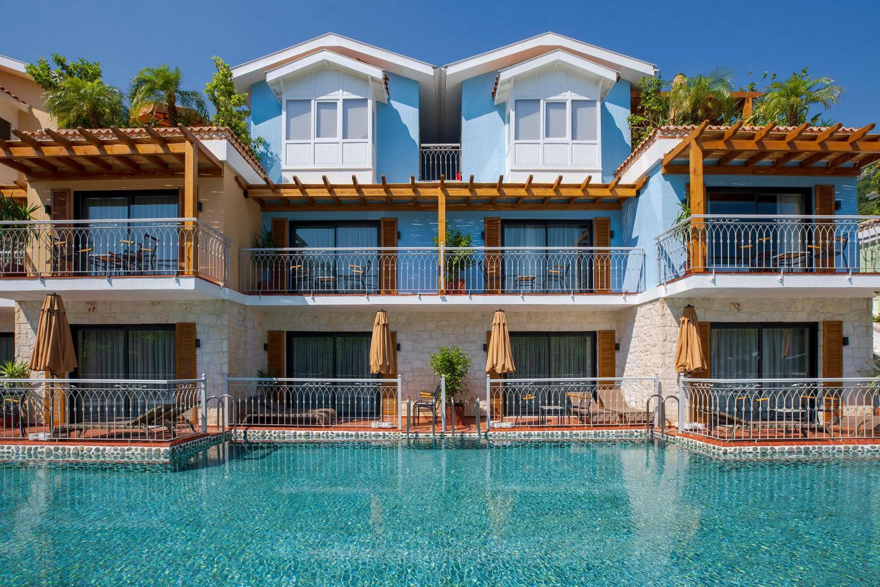 Property building in La Boutique Maya