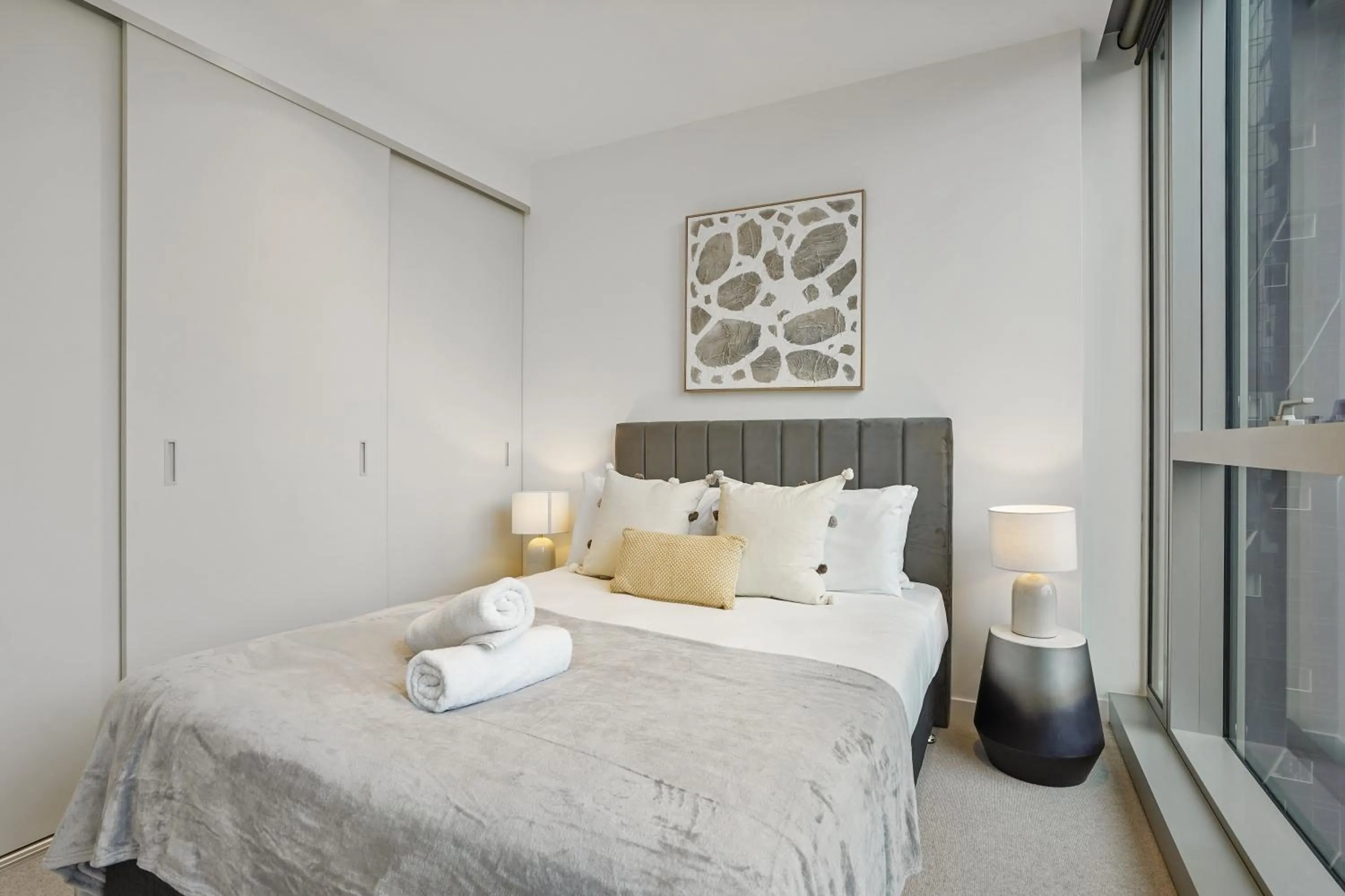 Bed in Prestigious lV26 1BR Apt City Center Amazing View#WSP26