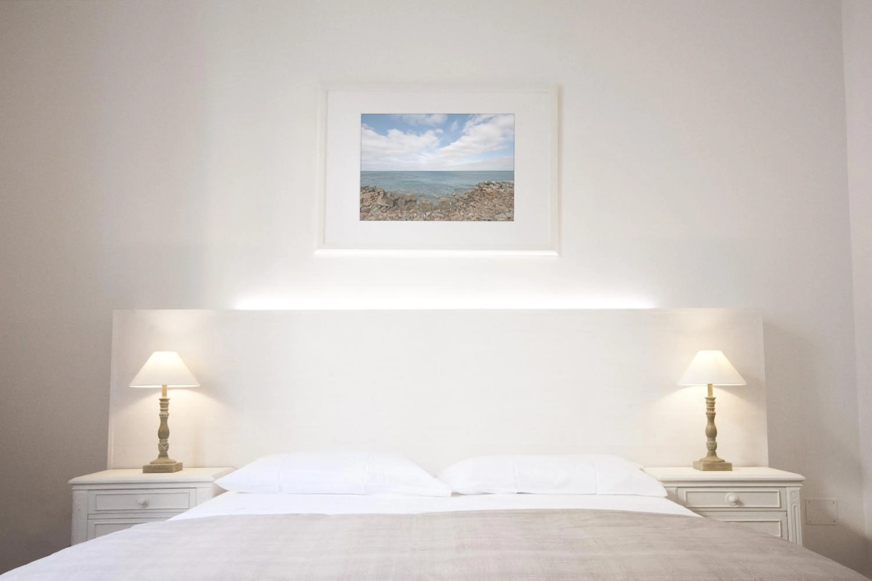 Bedroom, Bed in And So