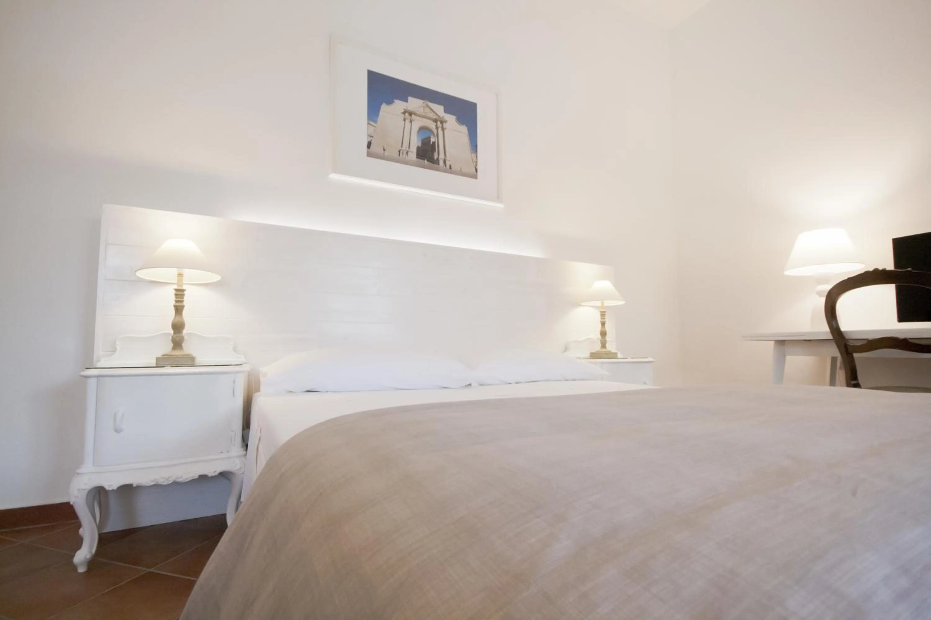 Bedroom, Bed in And So