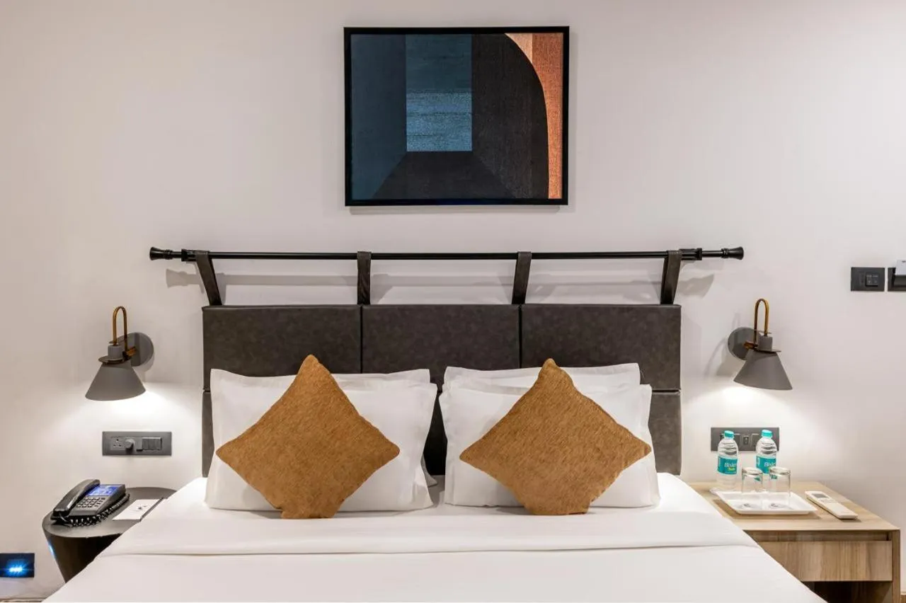 Bed in Comfort Inn Grand, Kaushambi