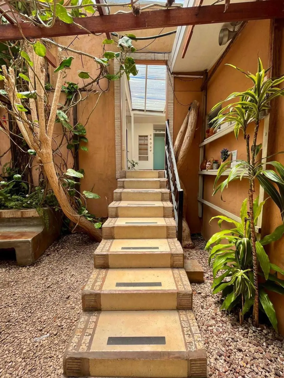 Property building in Gaudy's Hotel