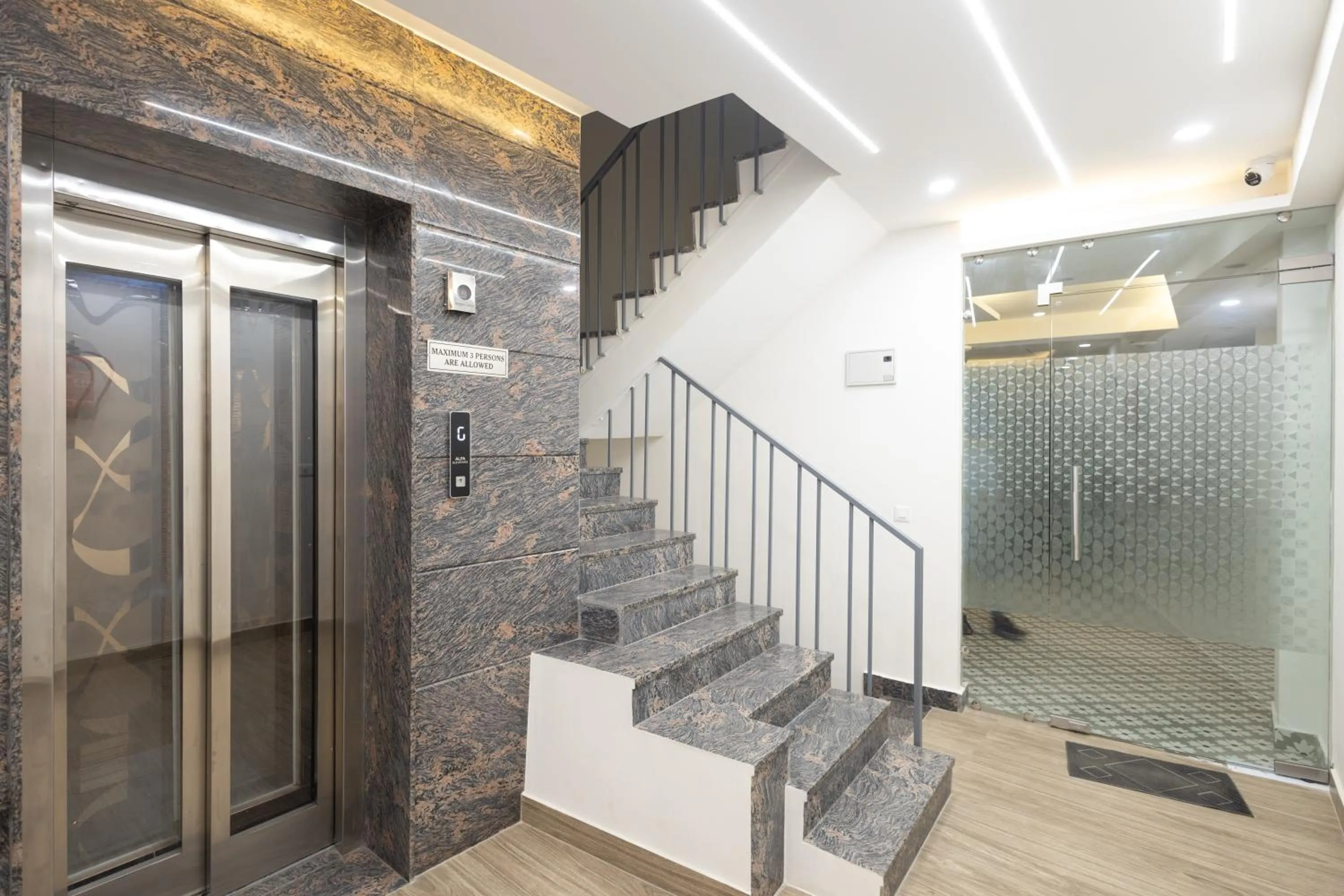 elevator in Hotel Sunrise Ecostay