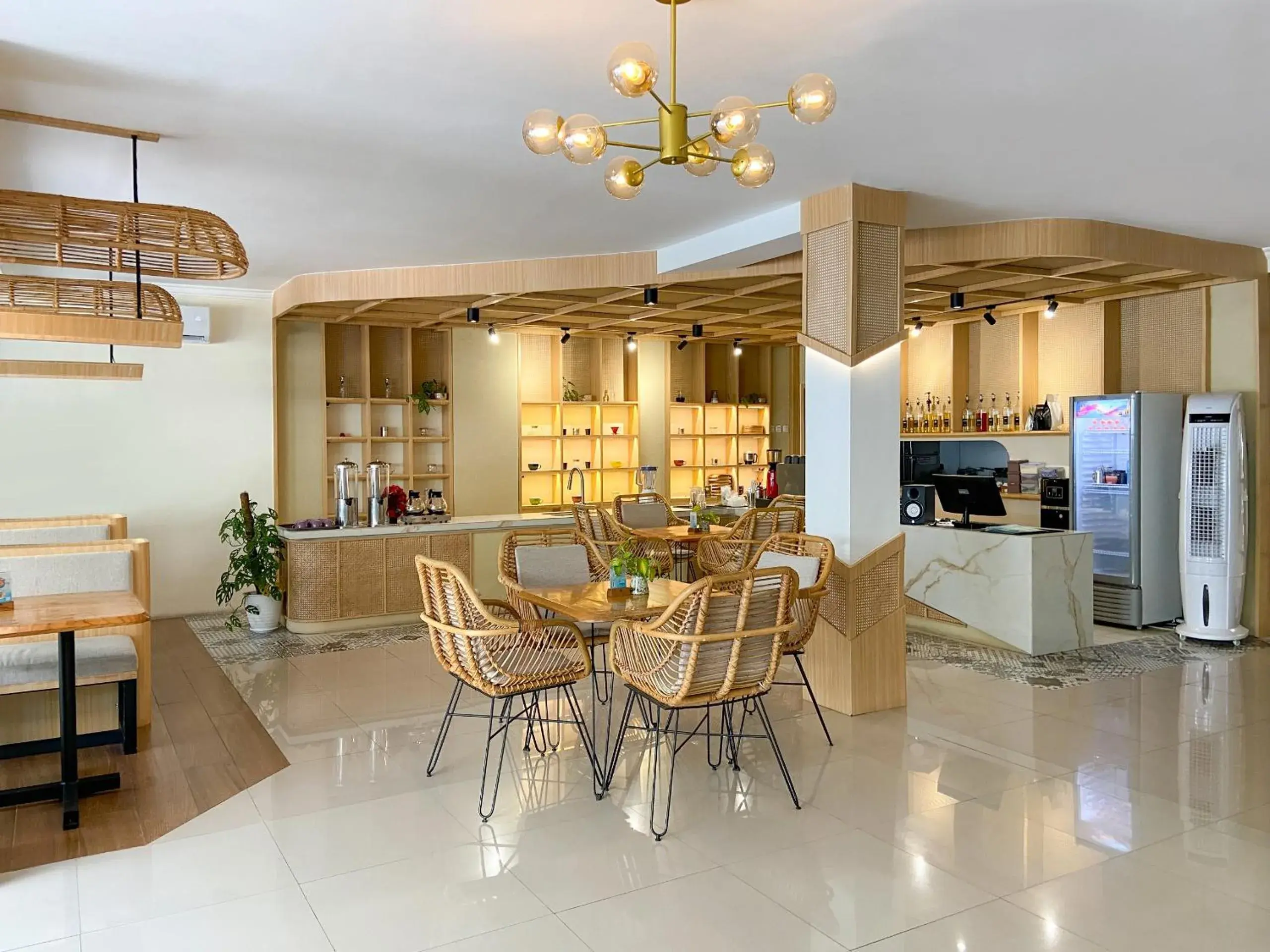 Restaurant/places to eat in Masri Living by Daphna Management Restaurant/places to eat in Masri Living by Daphna Management