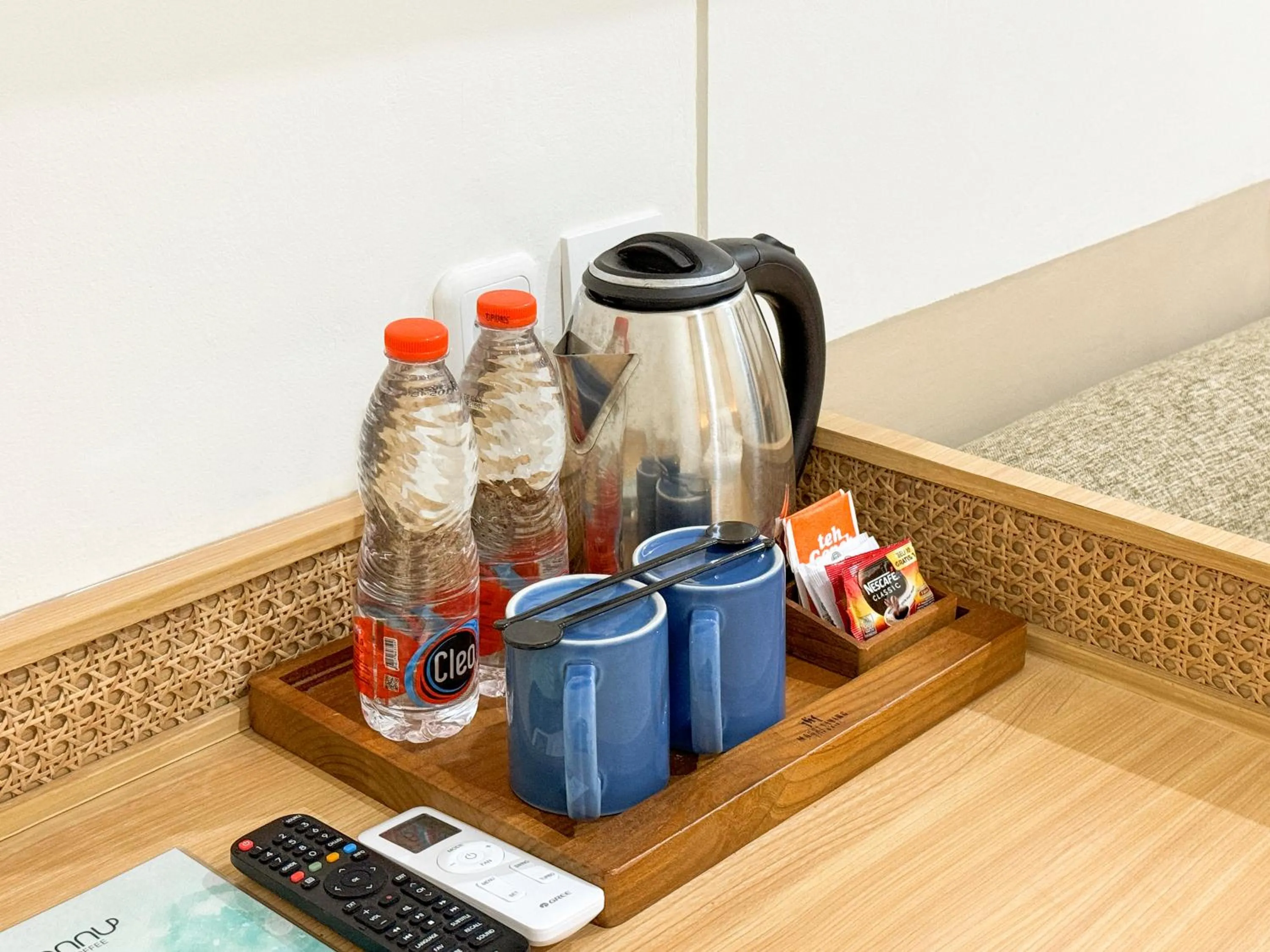 Coffee/tea facilities in Masri Living by Daphna Management