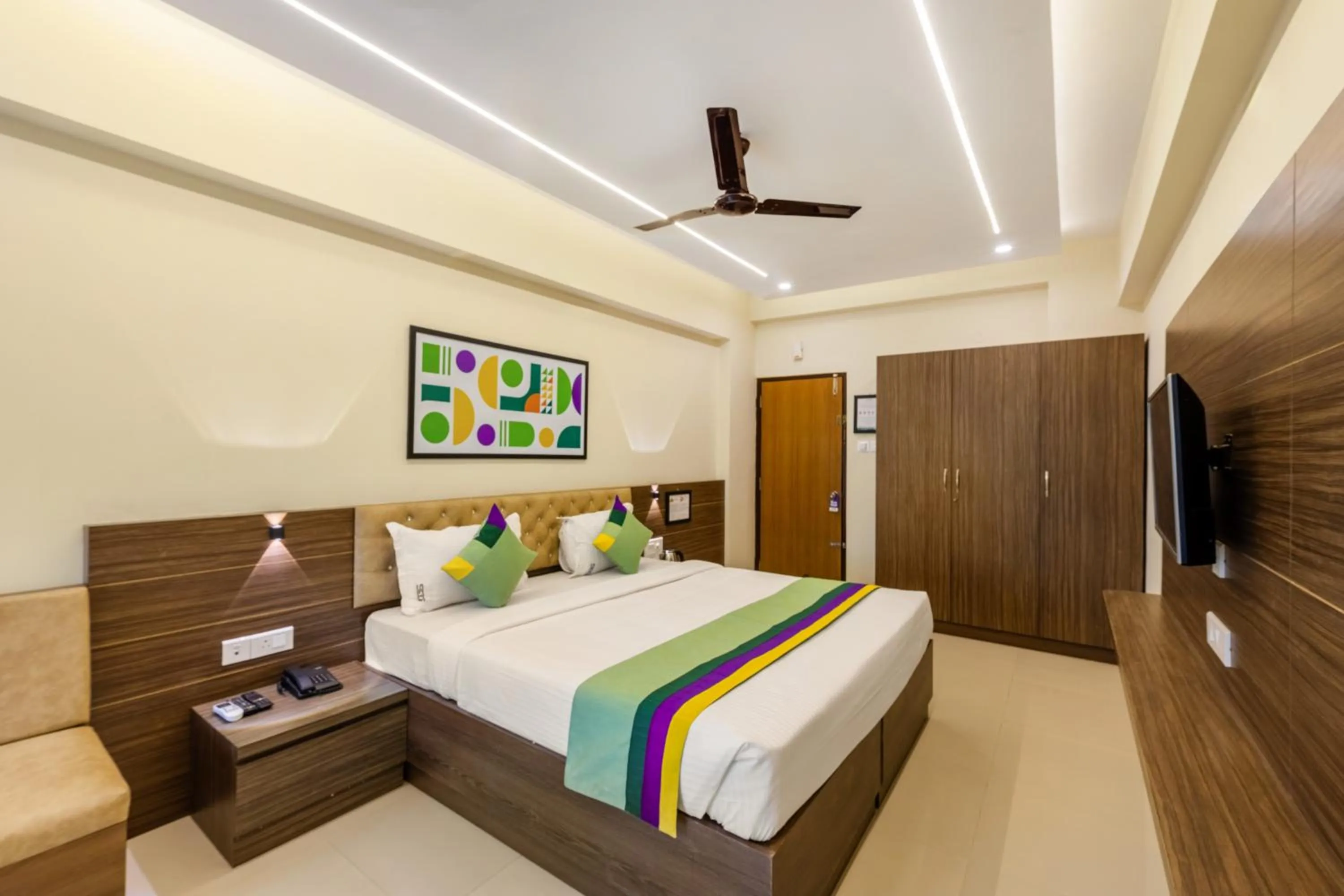 Bedroom, Bed in Treebo Sky City Grand, 5 Min From Mangalore Airport
