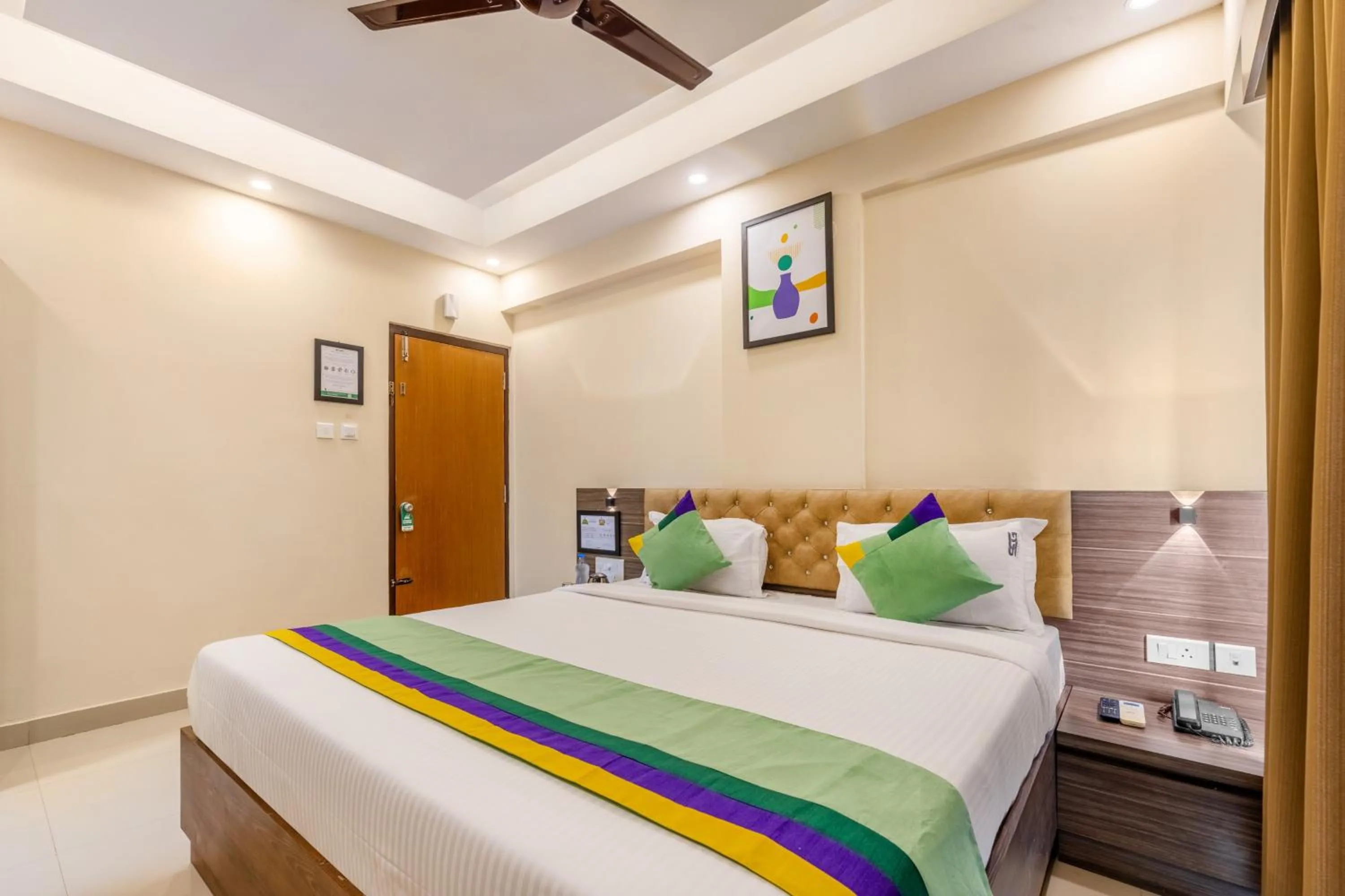 Bedroom, Bed in Treebo Sky City Grand, 5 Min From Mangalore Airport